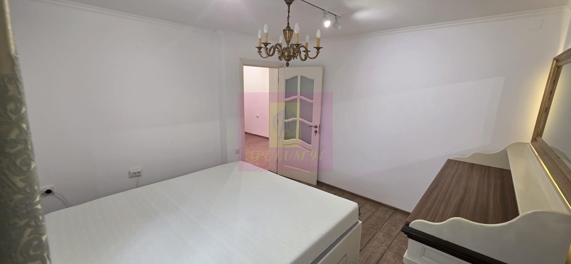 Apartament cu 2 camere, spatiu comercial – Campina, central - 3