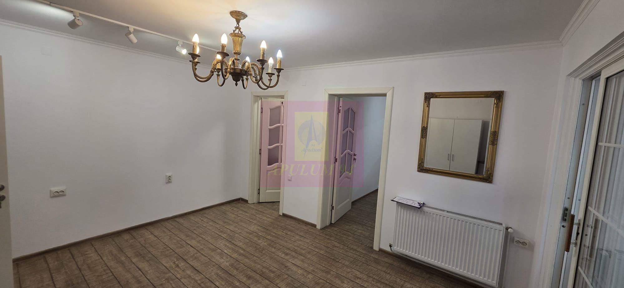 Apartament cu 2 camere, spatiu comercial – Campina, central - 2