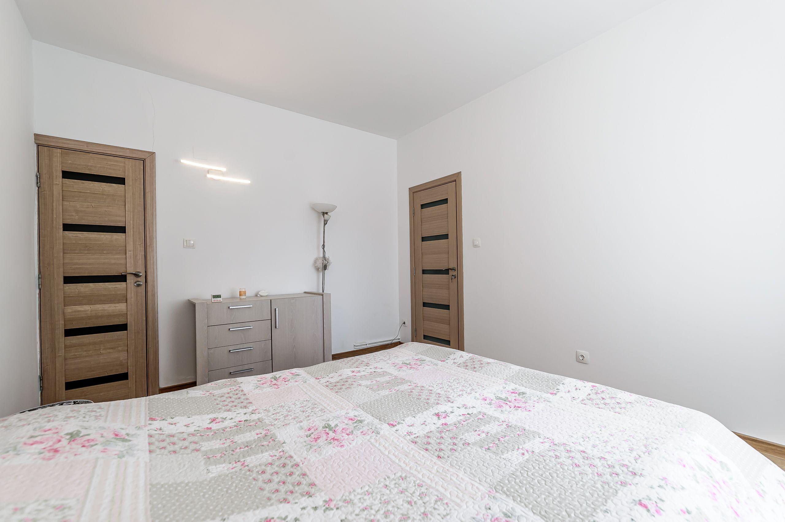 Apartament 2 camere spatios la casa individuala zona Centru Arad - 3