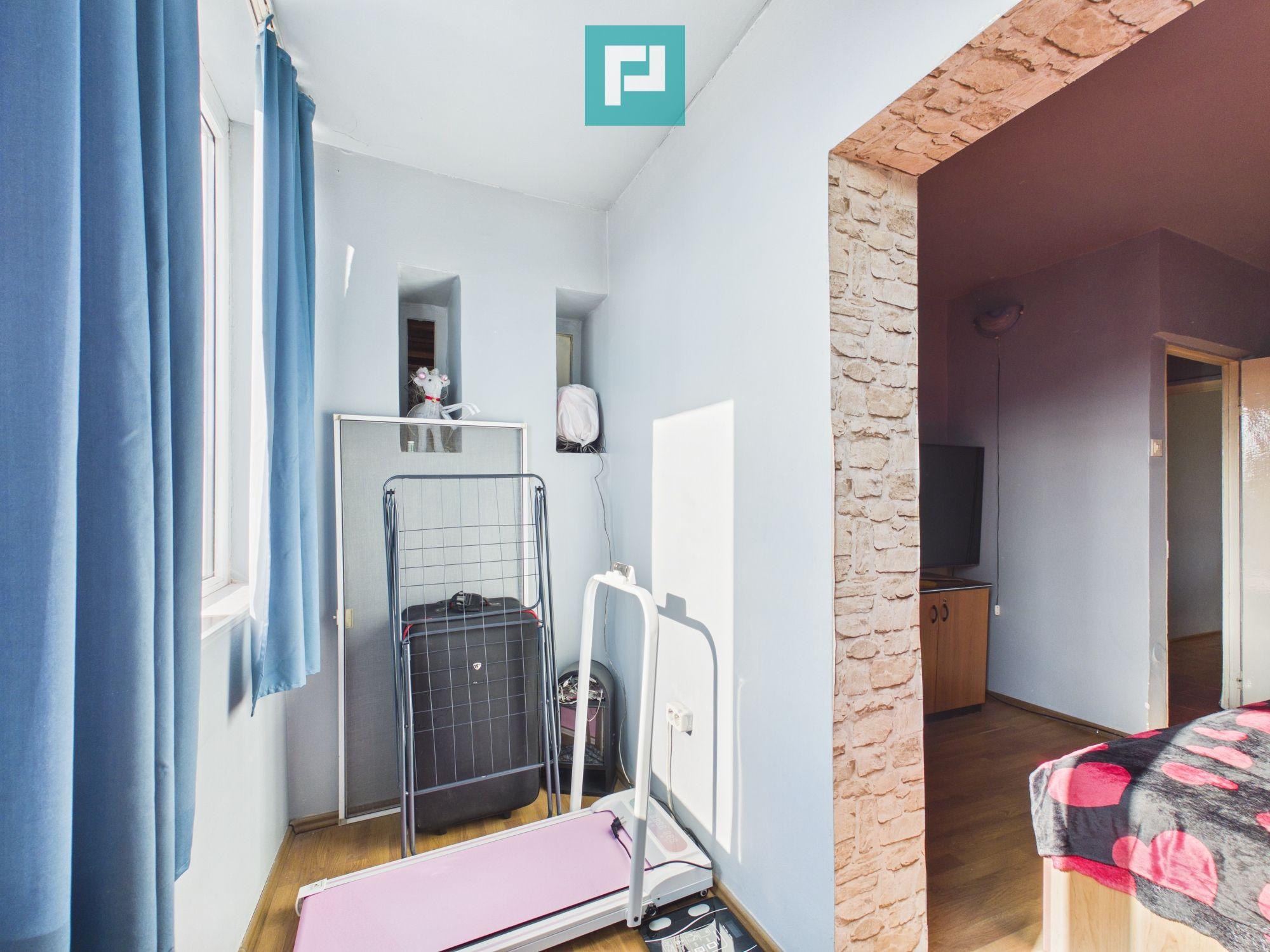 Apartament cu două camere, decomandat Lipova - 8