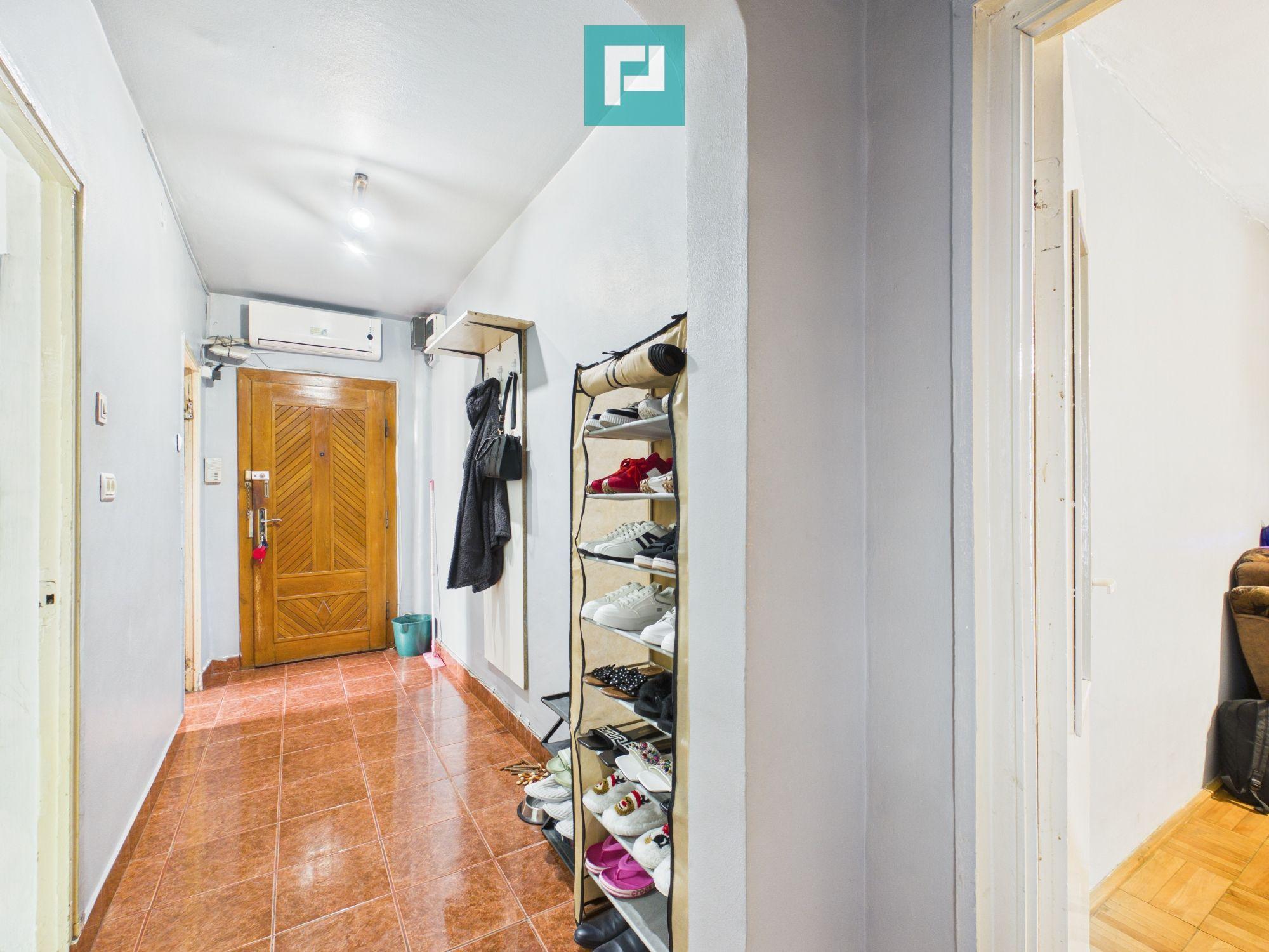 Apartament cu două camere, decomandat Lipova - 13