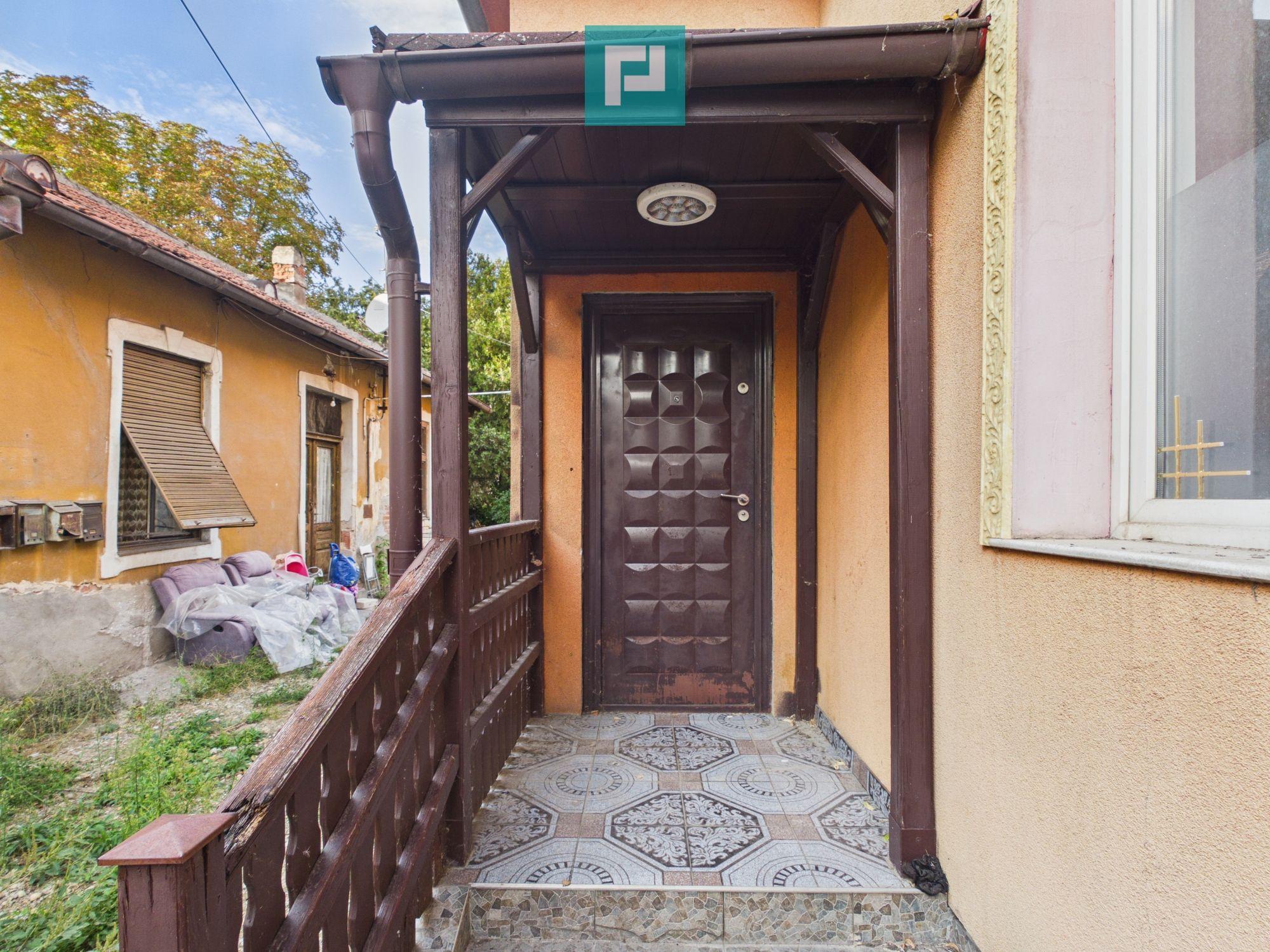 Birou 70 mp cu terasă și 2 parcări - 12