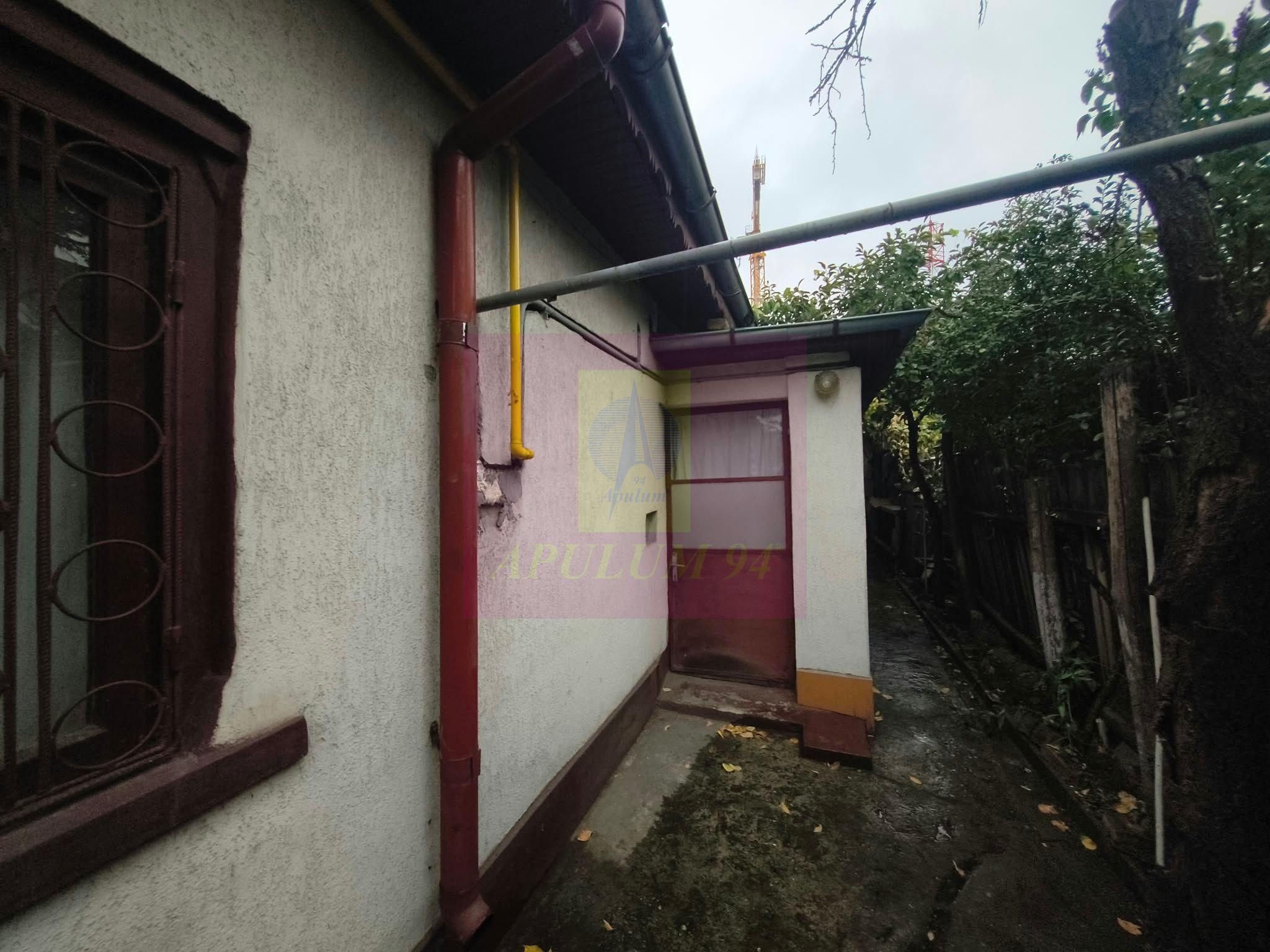 Casă cu teren propriu în Sectorul 3, lângă București Mall - 23