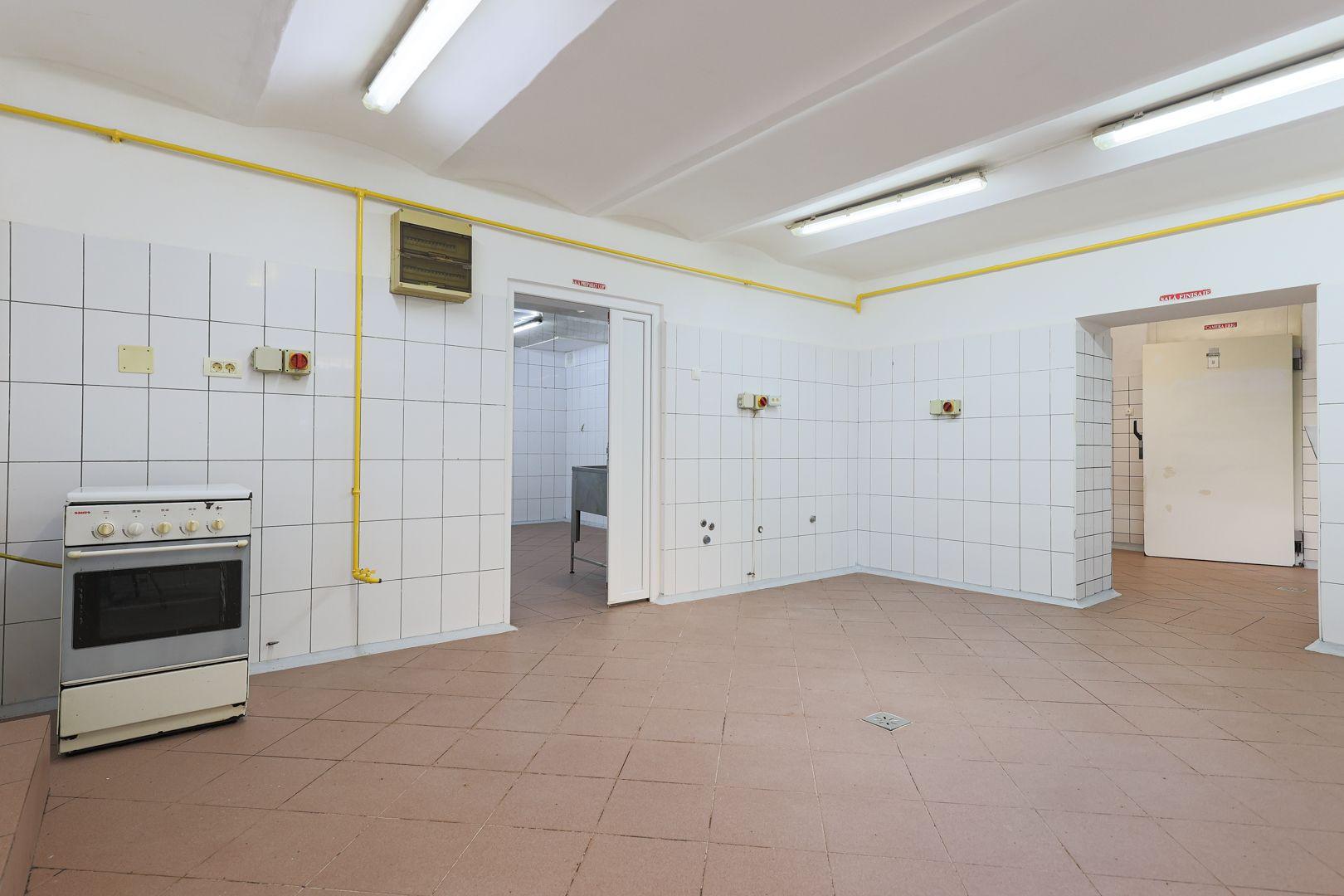Spațiu ideal pentru birouri sau clinici - 6