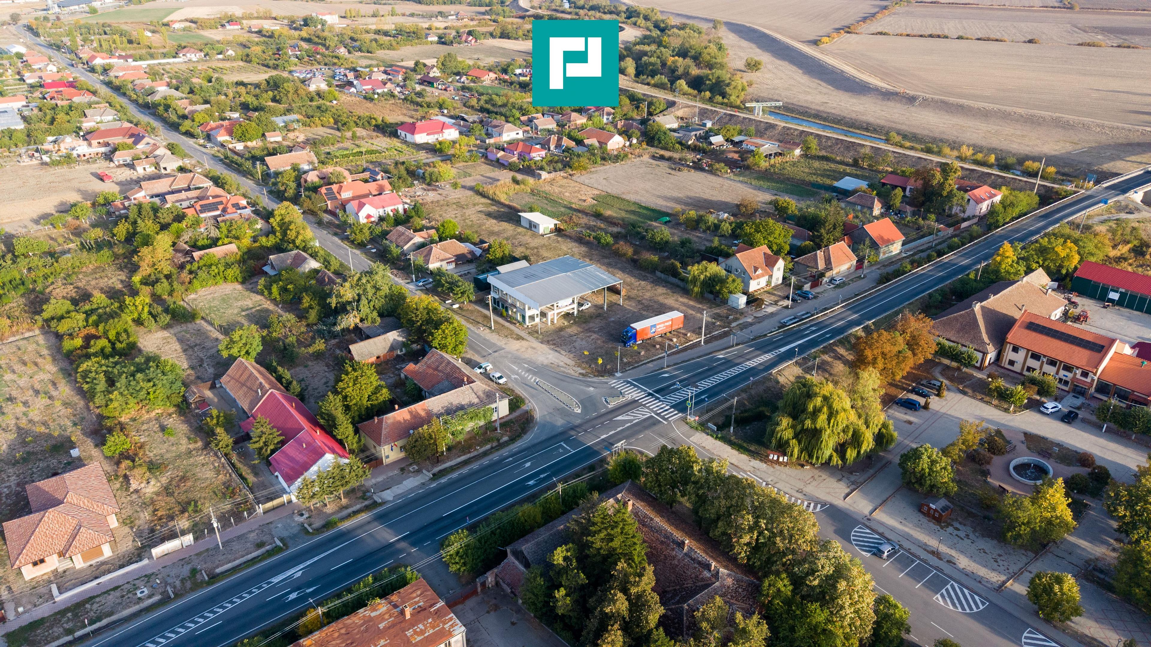 Spatiu comercial cu etaj și teren de 4000mp - 2