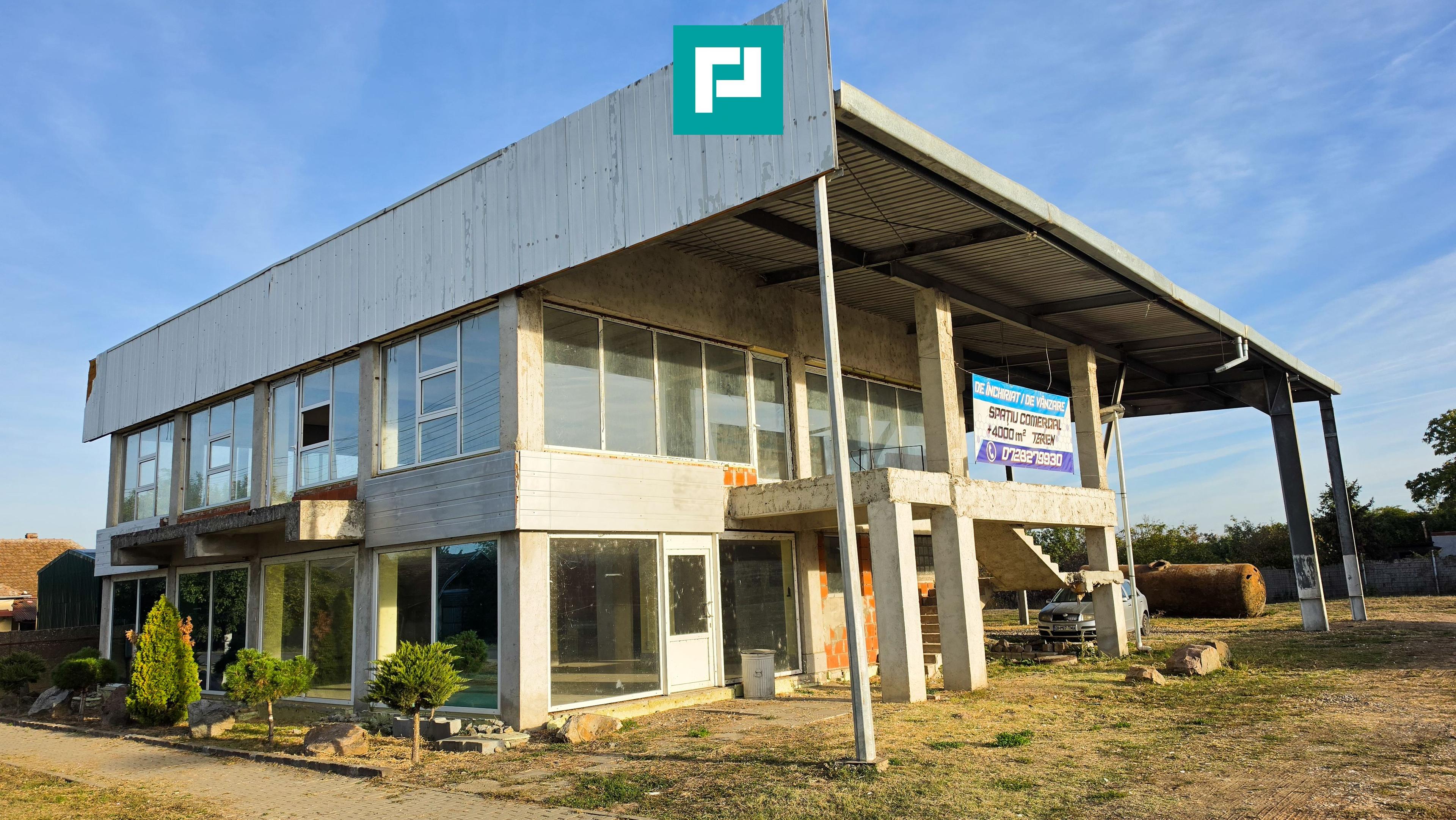 Spatiu comercial cu etaj și teren de 4000mp - 18