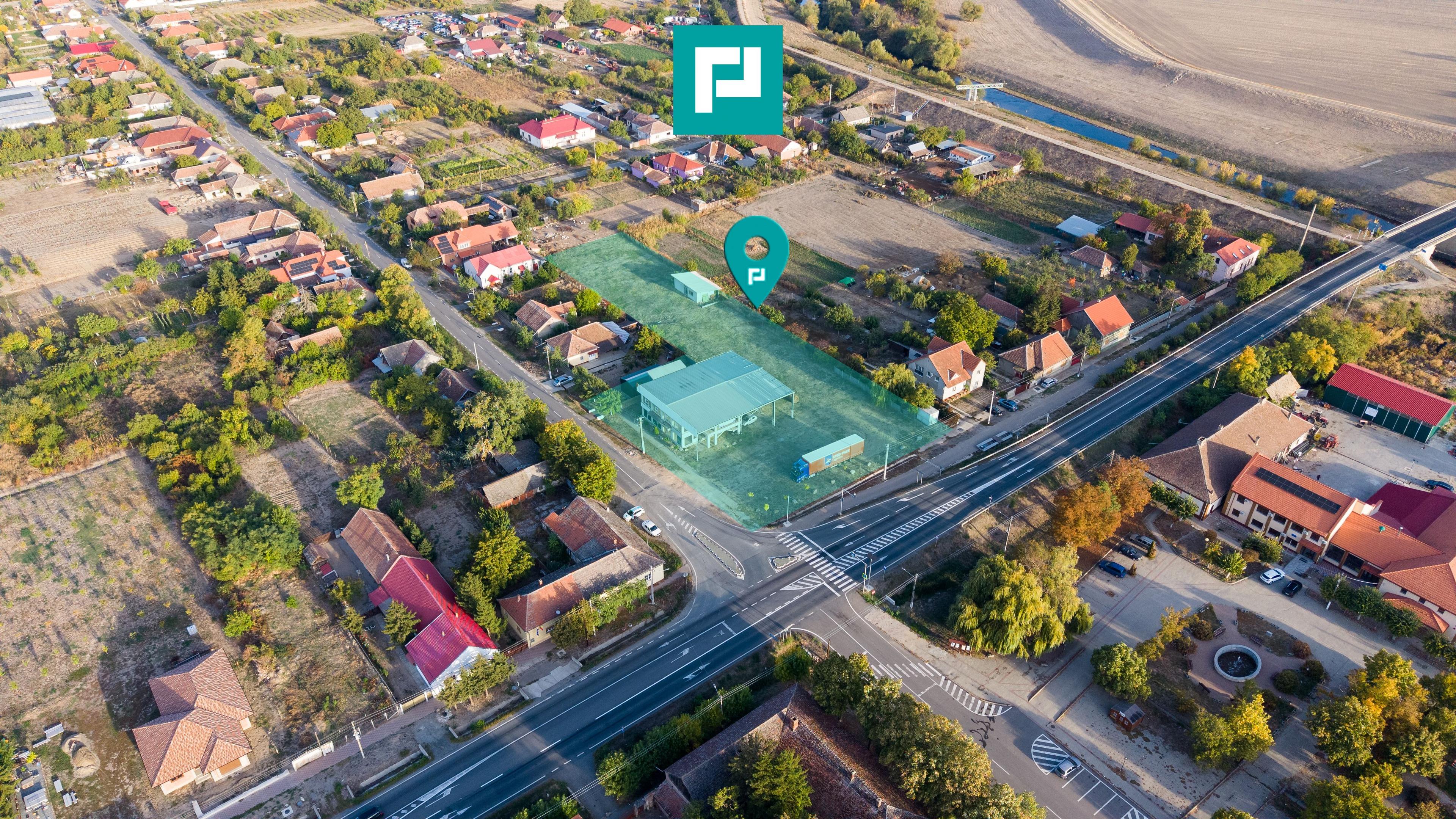 Spatiu comercial cu etaj și teren de 4000mp - 1