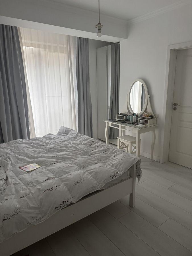 Vand apartament 3 camere in zona Aviatiei (parcare inclusa). - 2