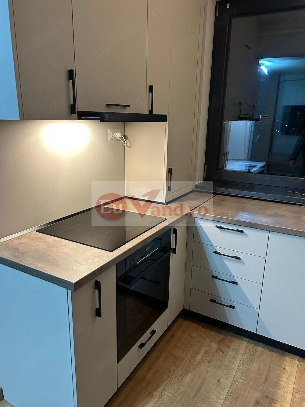 De inchiriat apart. 2 camere, cu loc de parcare, Complex Flamingo, 650 E - 6