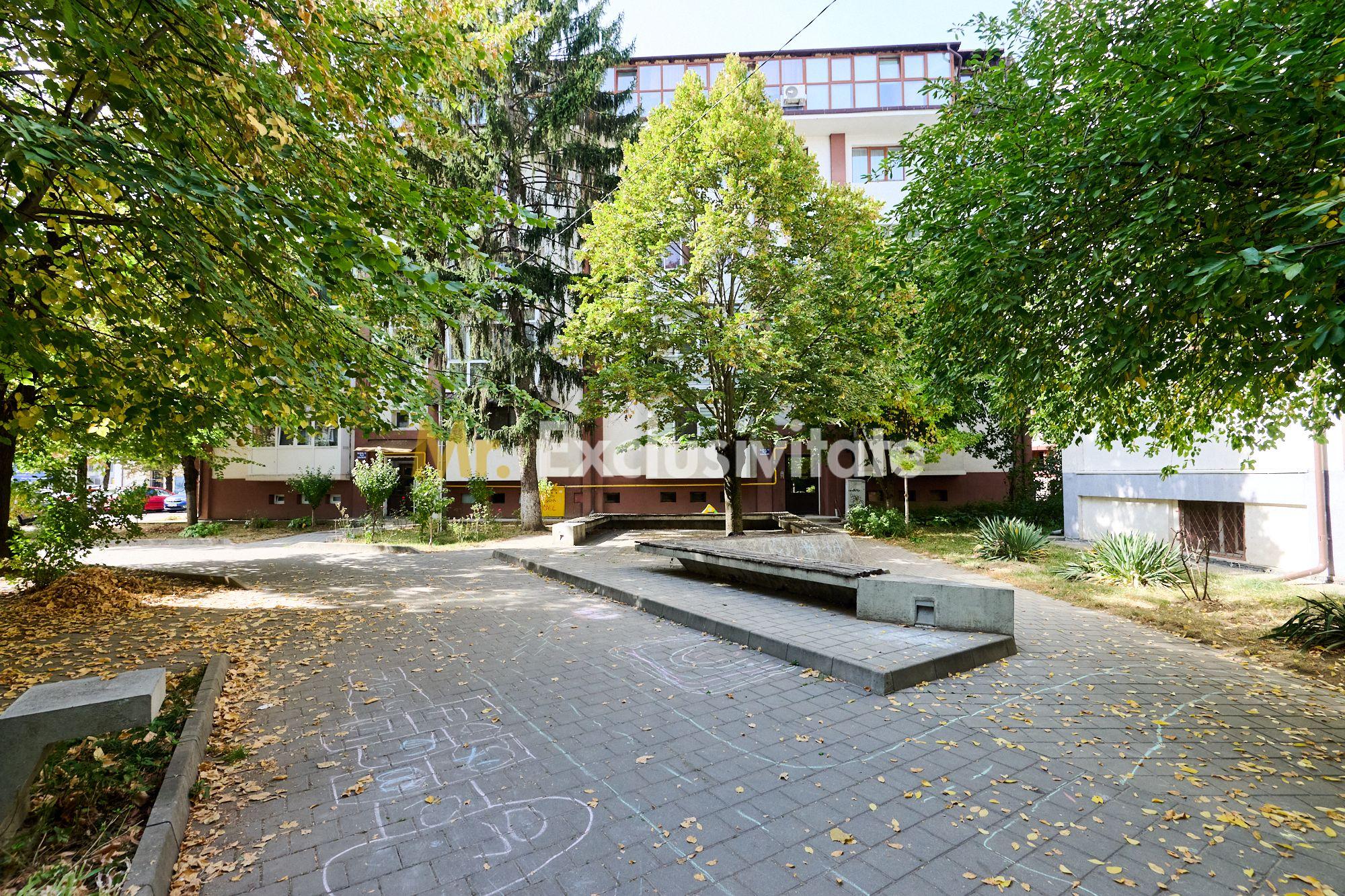 Centru, Teilor | 3 camere decomandat | 2 băi - 29