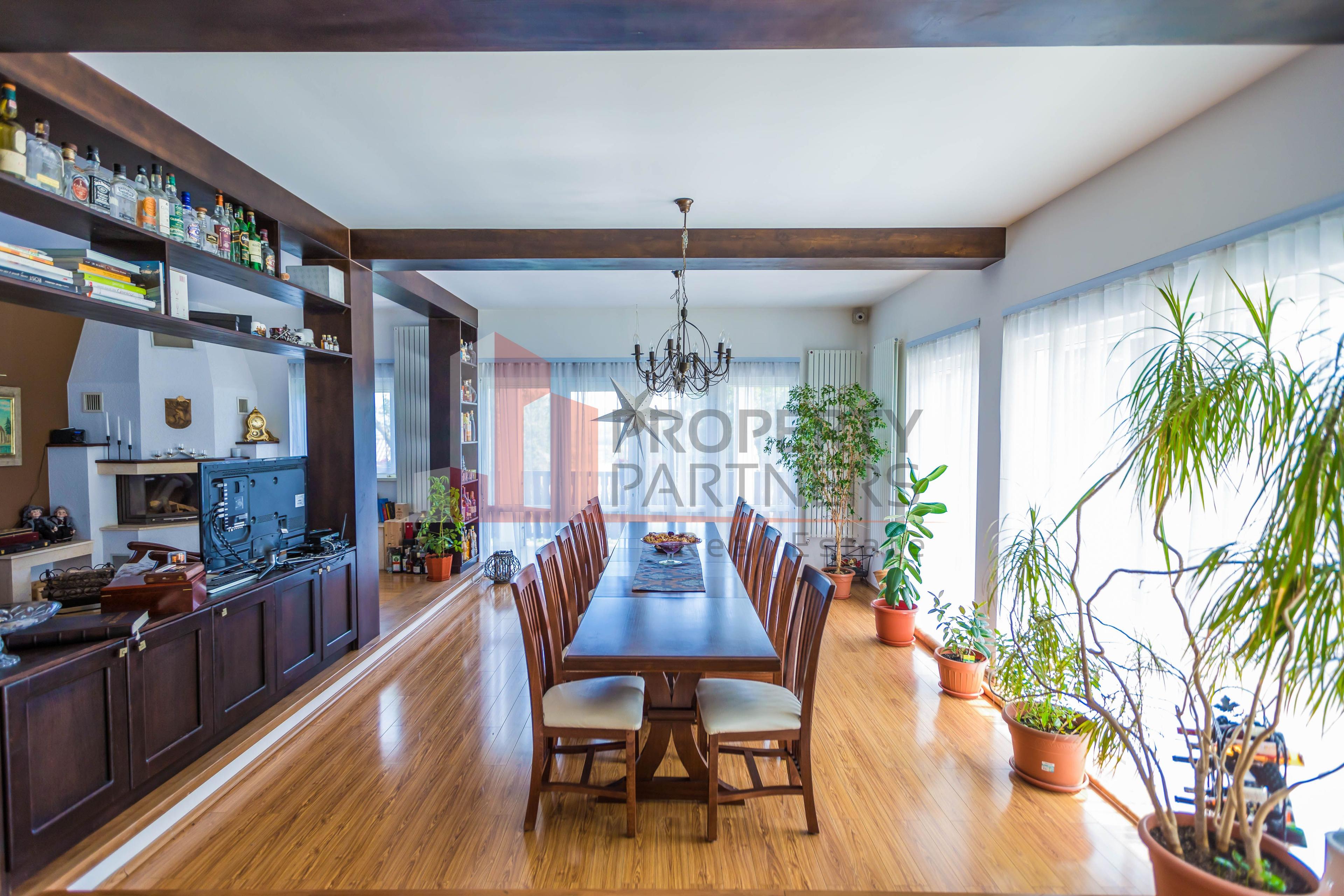 Vilă 340 mp Bran | Teren 5500 mp | 6 dormitoare cu băi proprii - 6