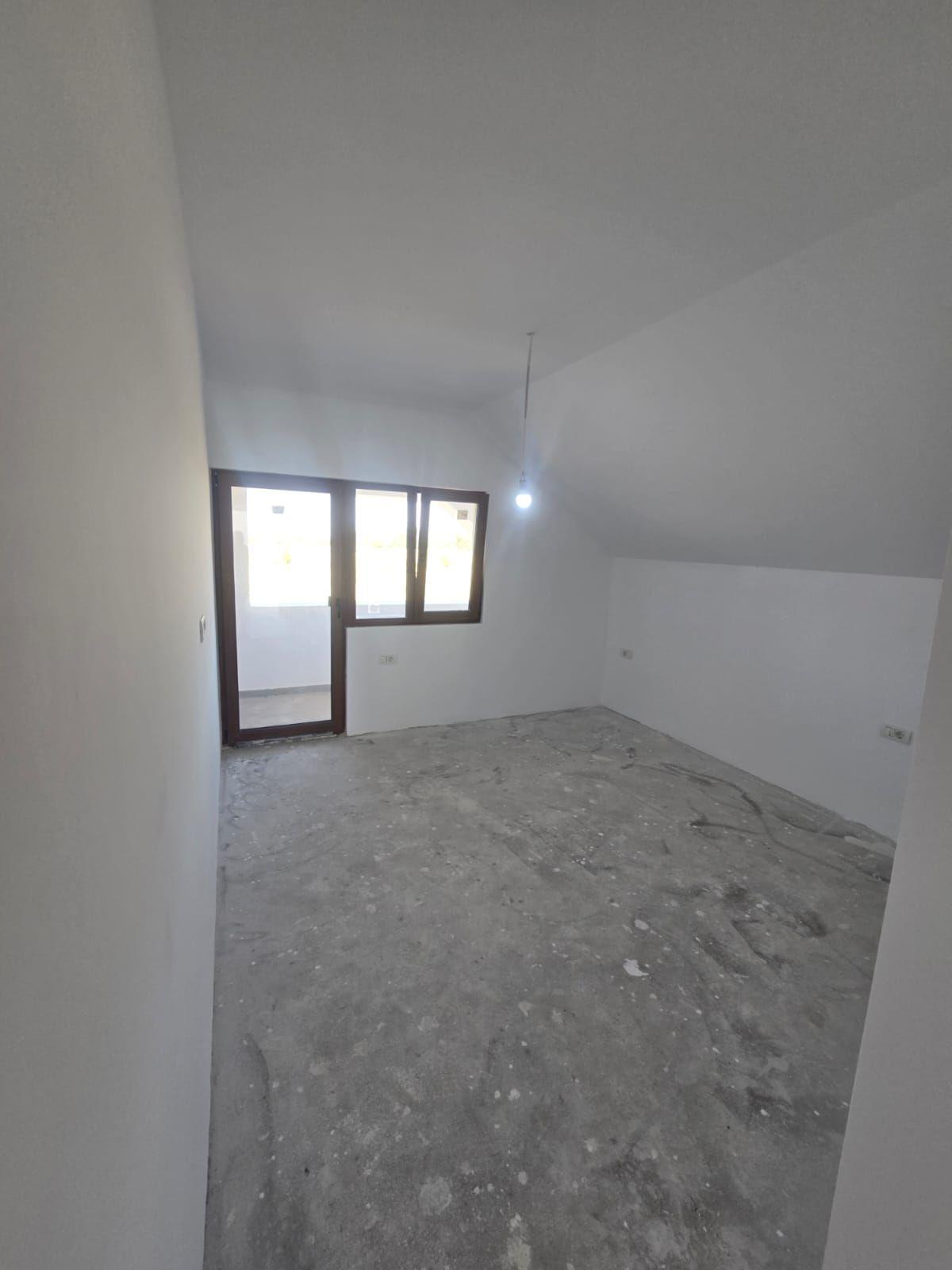 Duplex cu 4 camere, terasă și logie | Timișoara, Plopi | 172.000 € - 14