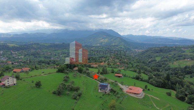 Teren intravilan 3.000 mp cu casă tradițională – Bran, sat Poarta - 2