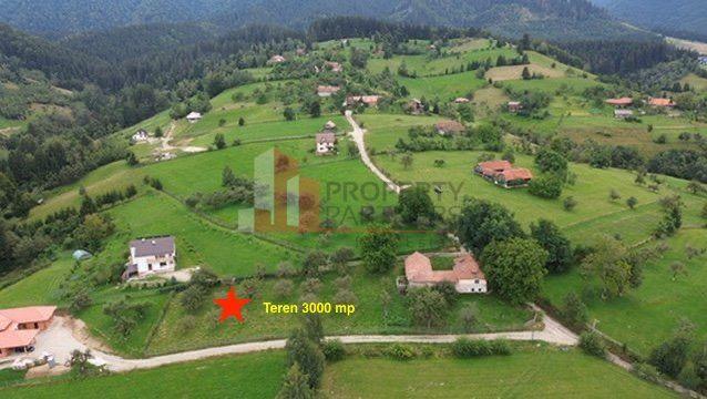 Teren intravilan 3.000 mp cu casă tradițională – Bran, sat Poarta - 1