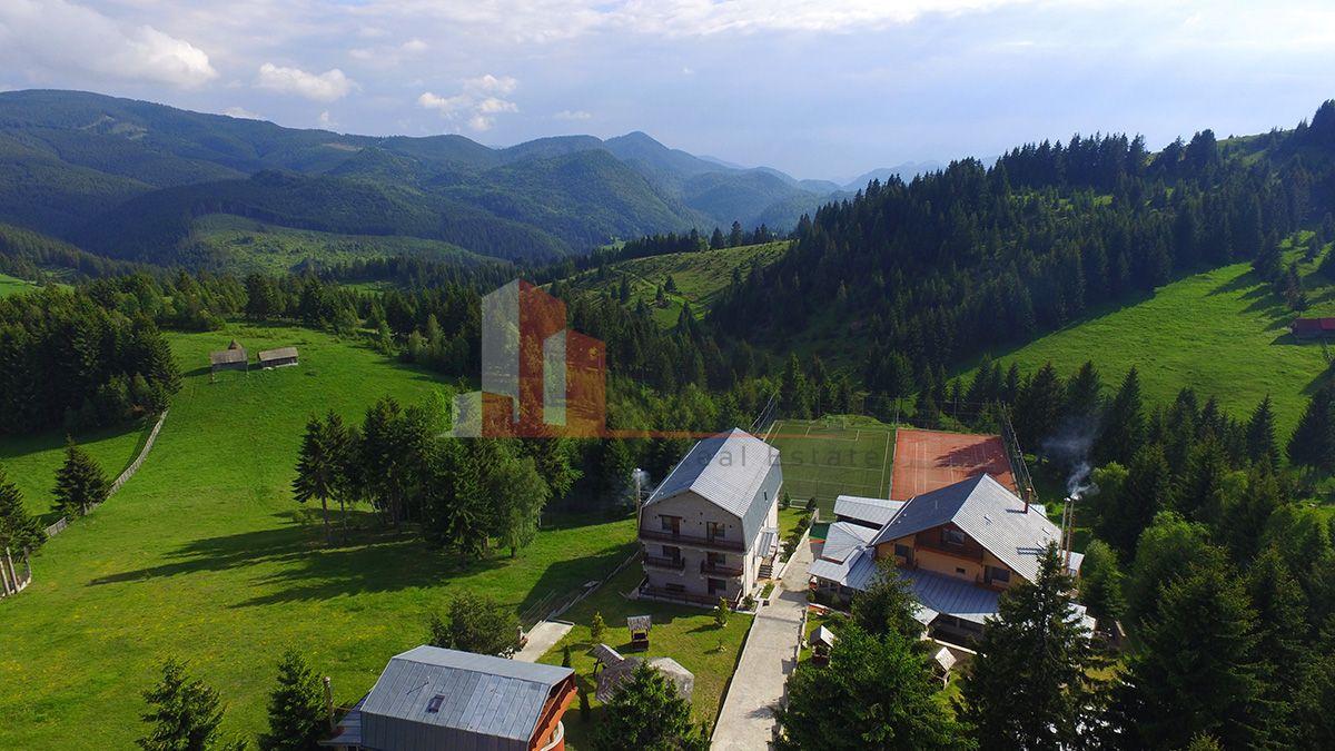 Resort 4 Stele de Vânzare | Fundata Brașov | 45.000mp | 43 Unități | - 3