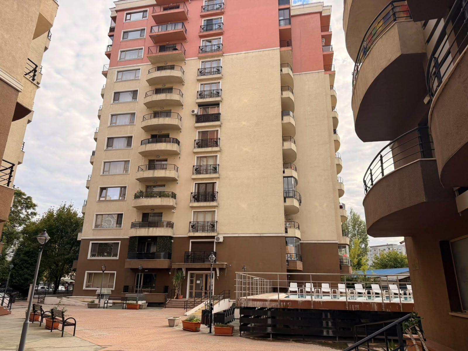 Apartament open space - 4 camere - Pantelimon -Complexul Atlantis - 1