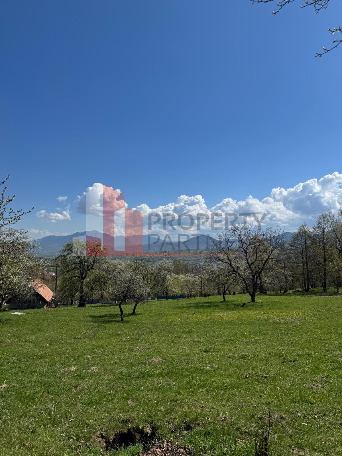 Terenuri Bran - Predelut Priveliște către Bucegi și Postăvaru - 10