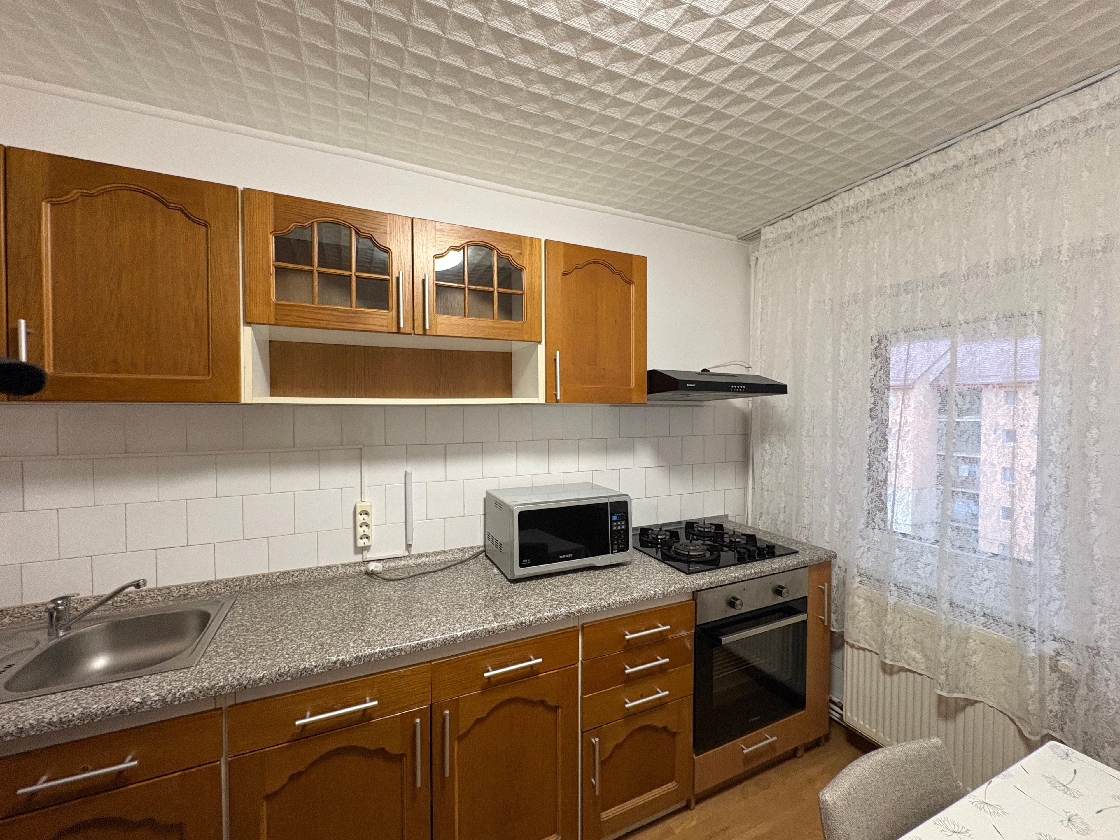 Apartament cu trei camere cartier Racadau - 2