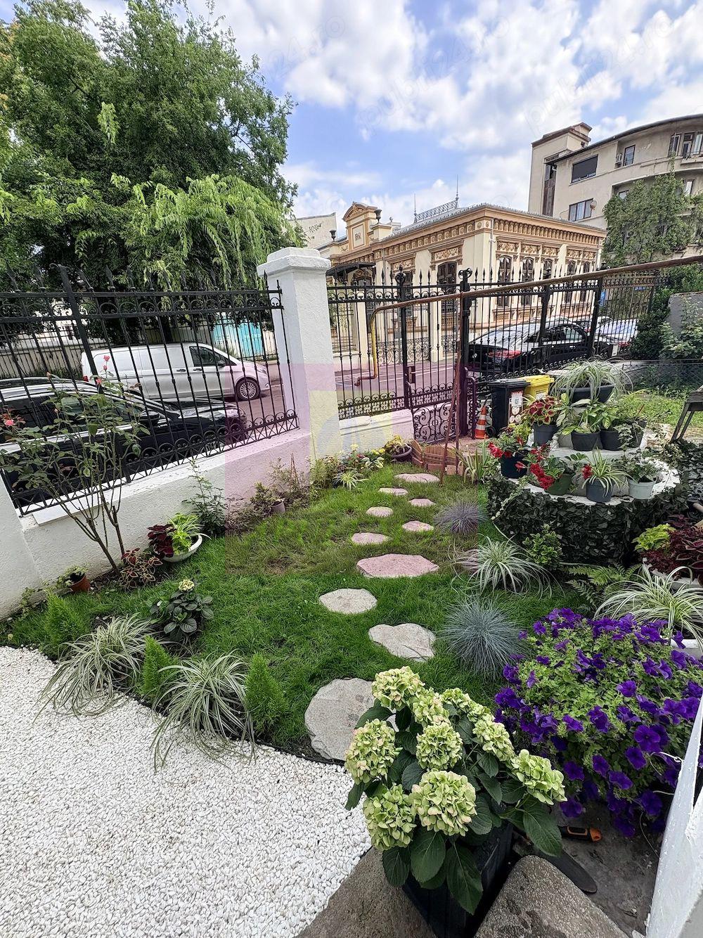 Proprietate deosebită în centrul istoric | 4 camere si mansardă - 1