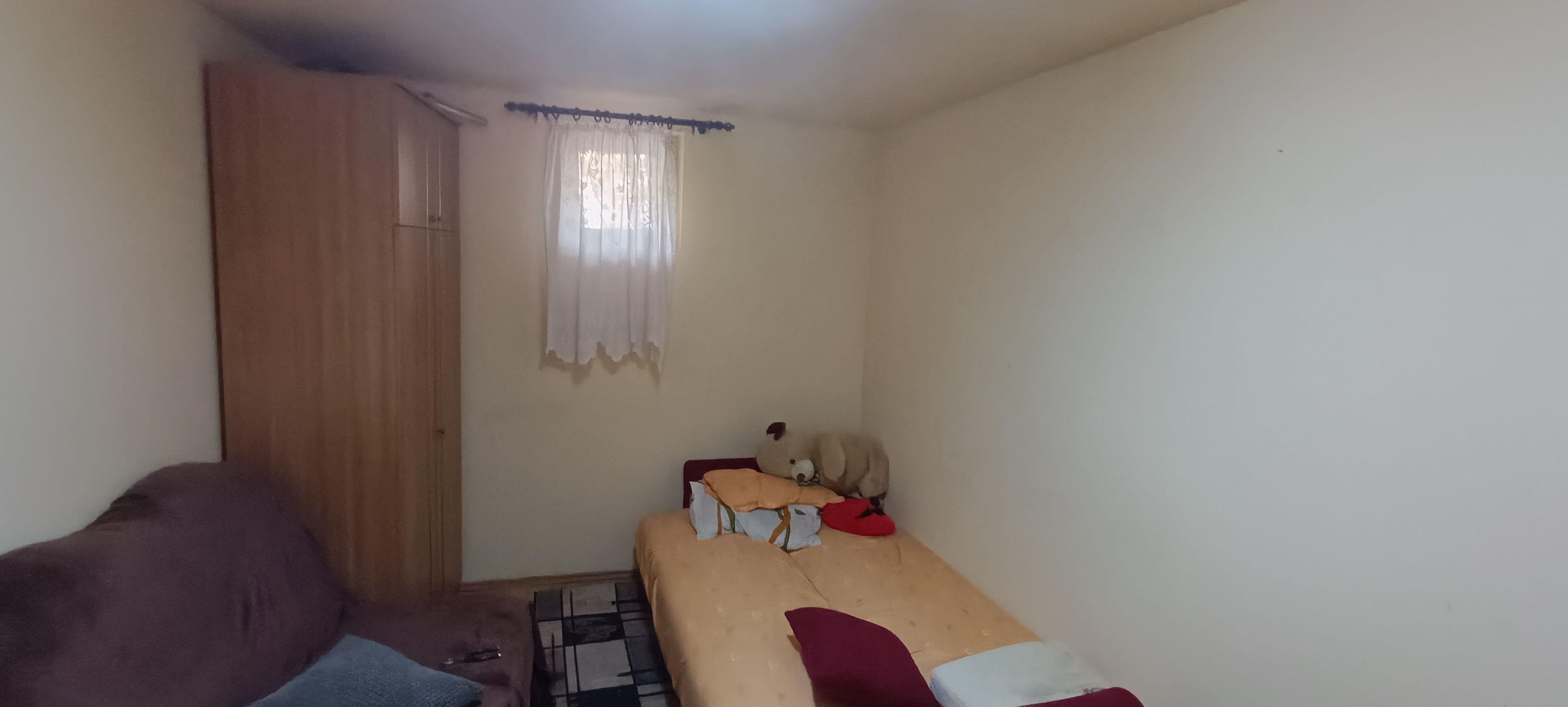 Casă spațioasă cu 4 camere , curte și teren generos în Mașloc - 13