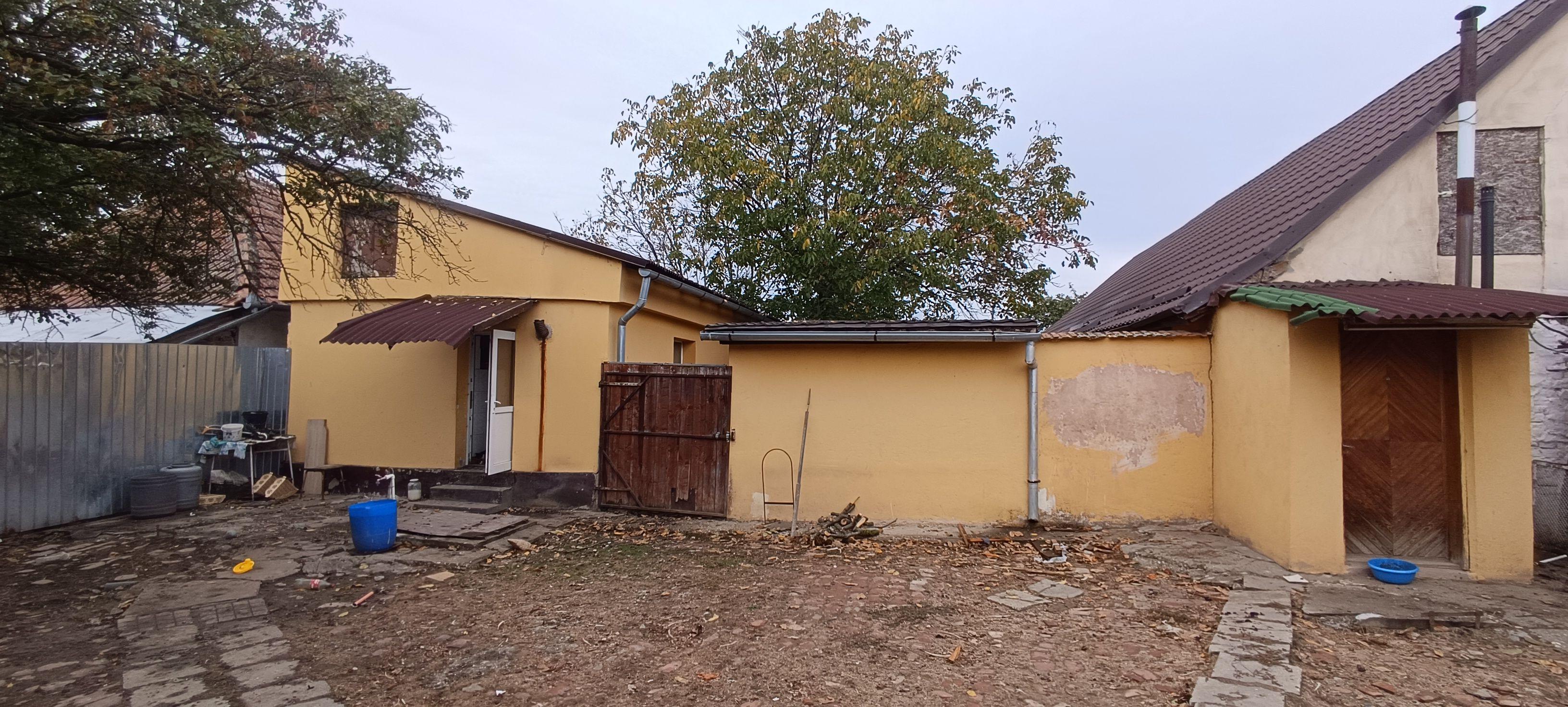 Casă spațioasă cu 4 camere , curte și teren generos în Mașloc - 3