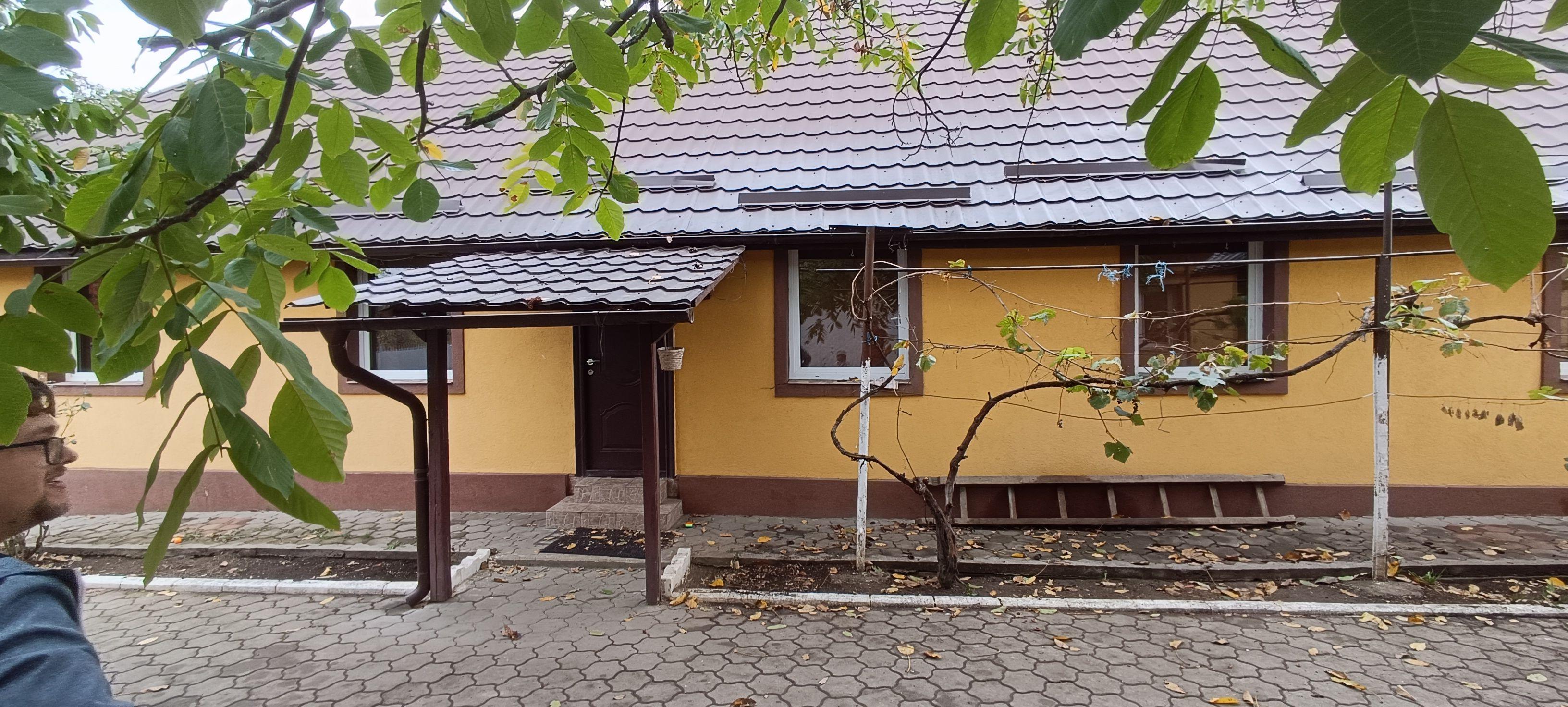 Casă spațioasă cu 4 camere , curte și teren generos în Mașloc - 5