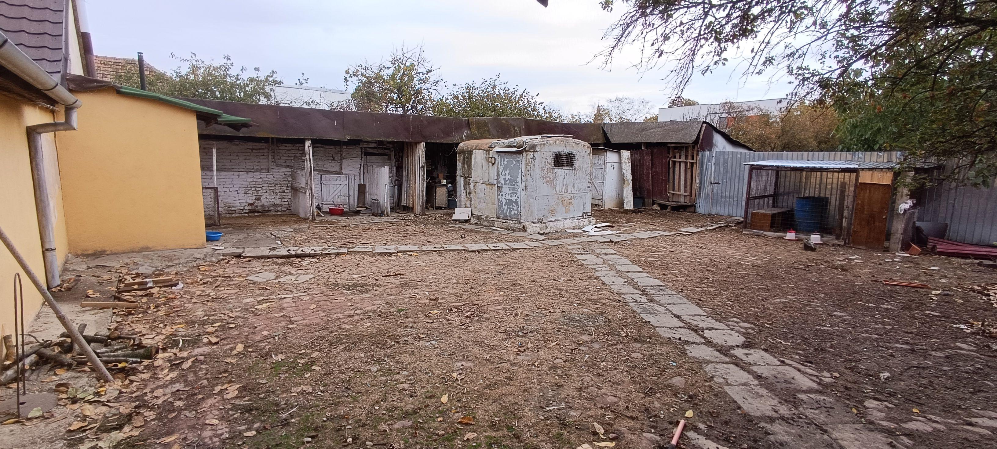 Casă spațioasă cu 4 camere , curte și teren generos în Mașloc - 27