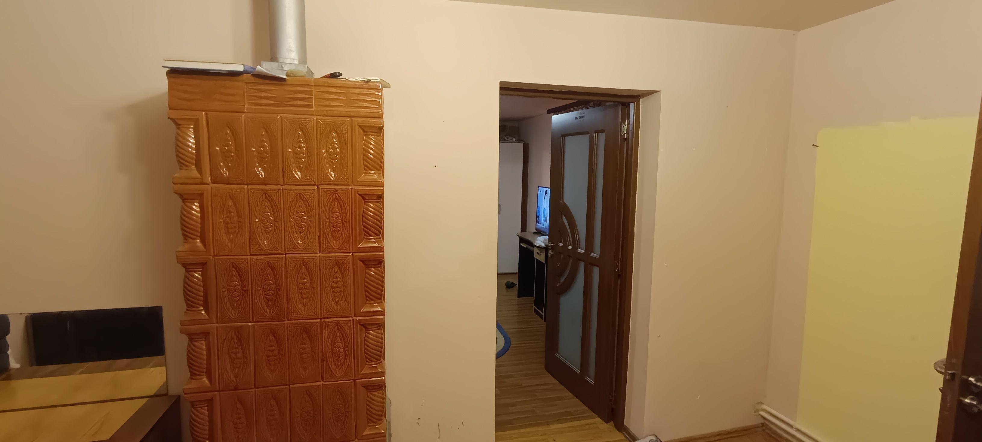 Casă spațioasă cu 4 camere , curte și teren generos în Mașloc - 11