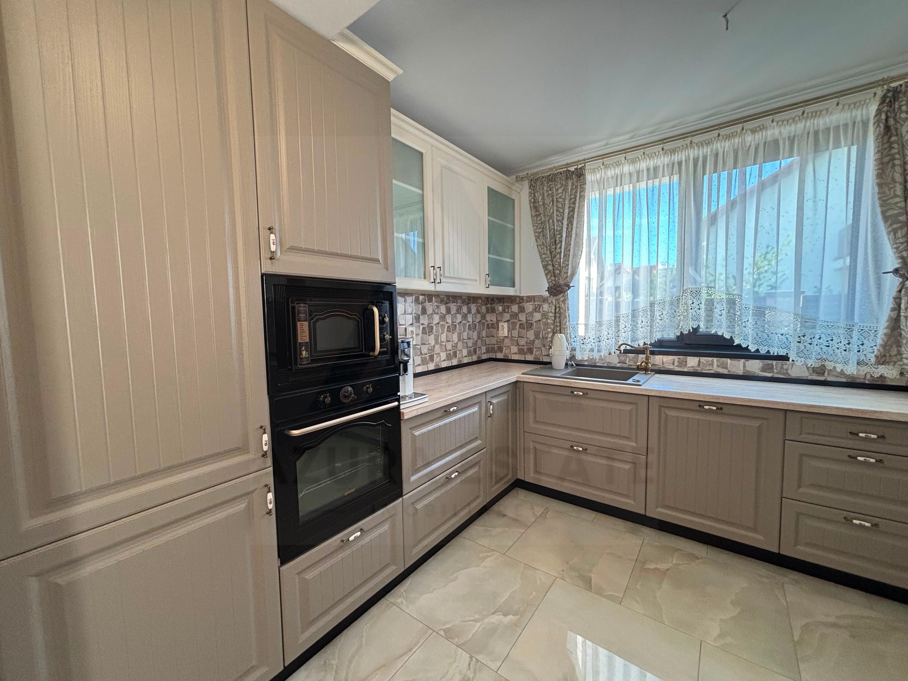 Casa individuala ultrafinisata 200 mp utili si teren 462 mp Selimbar - 17