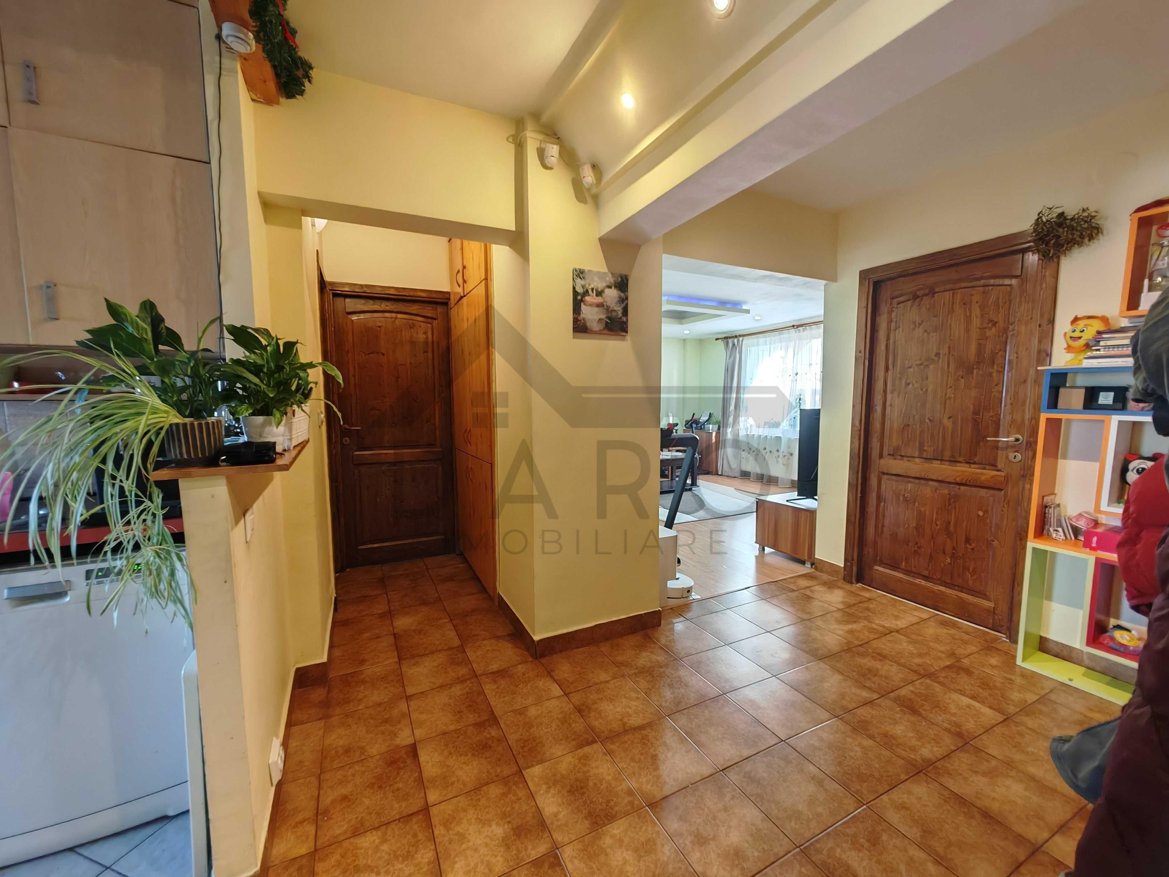 Vand apartament 3 camere - 2