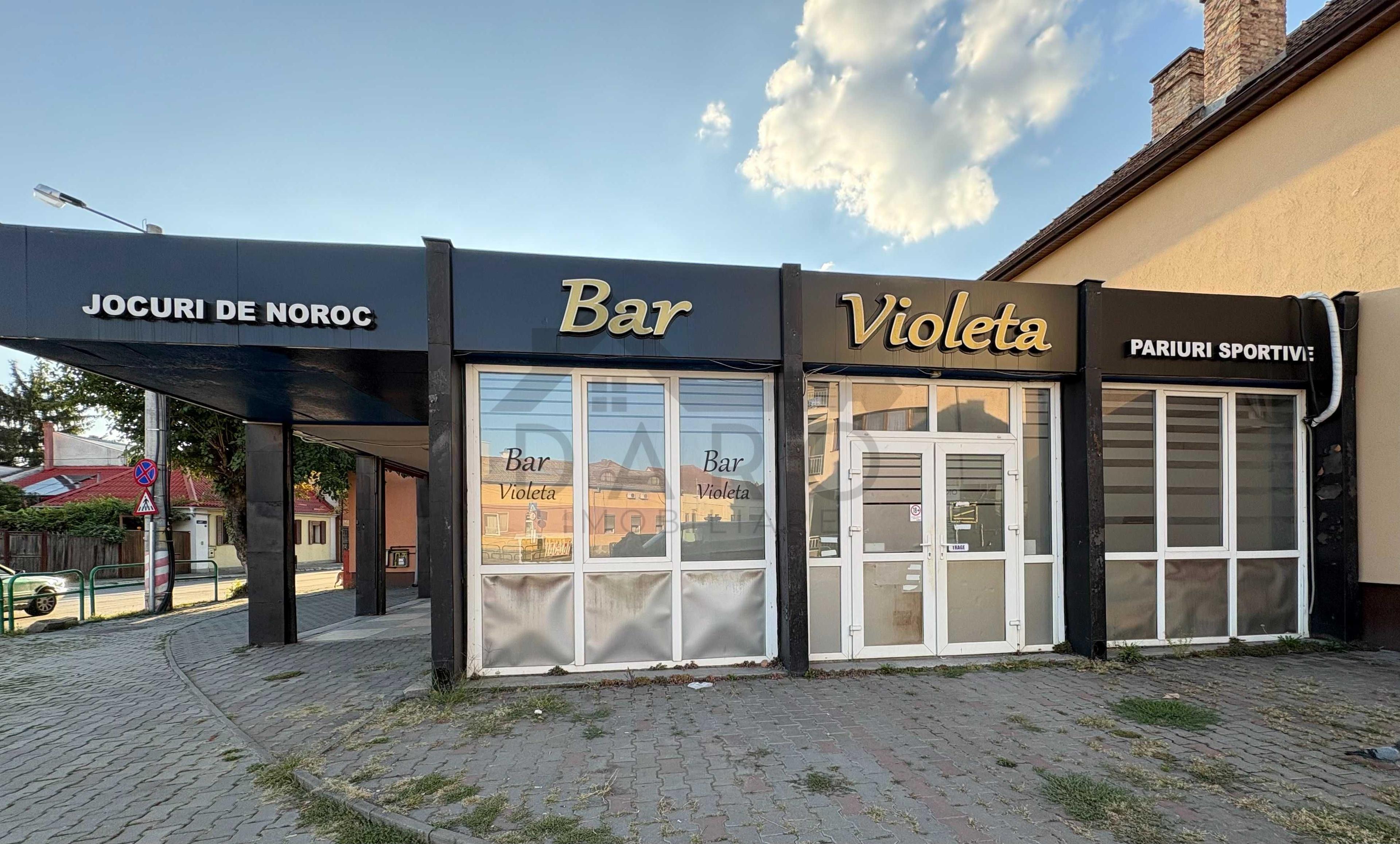 Inchiriez spațiu comercial - zonă centrală - 1