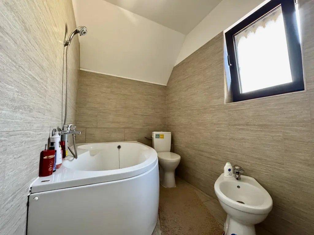 Casa individula ,teren 230 mp-Giroc ,Trandafirilor - 12