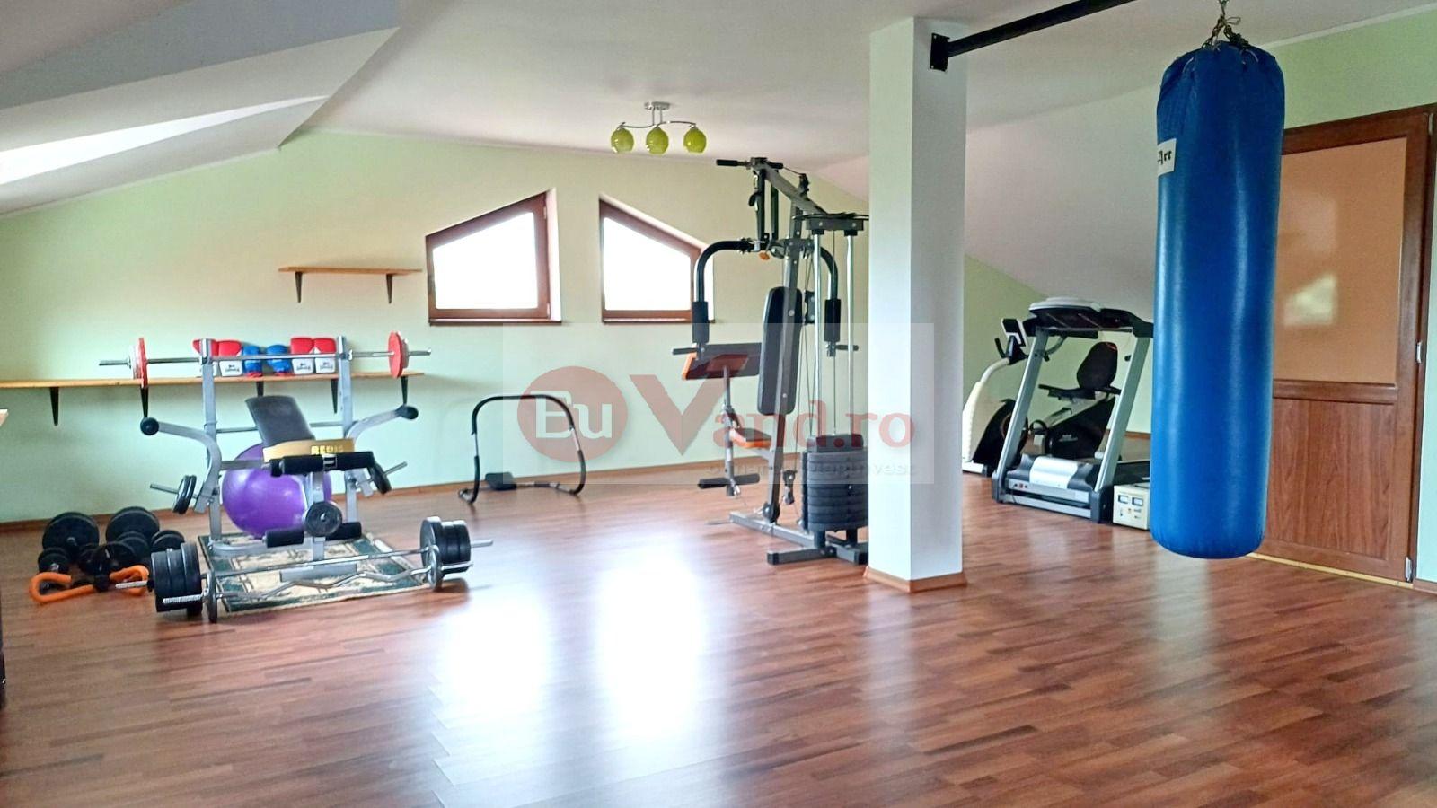 Vila P+1+M, 6 camere, Micro 16, 303 mp utili, teren 406 mp – 272.000 Euro - 4