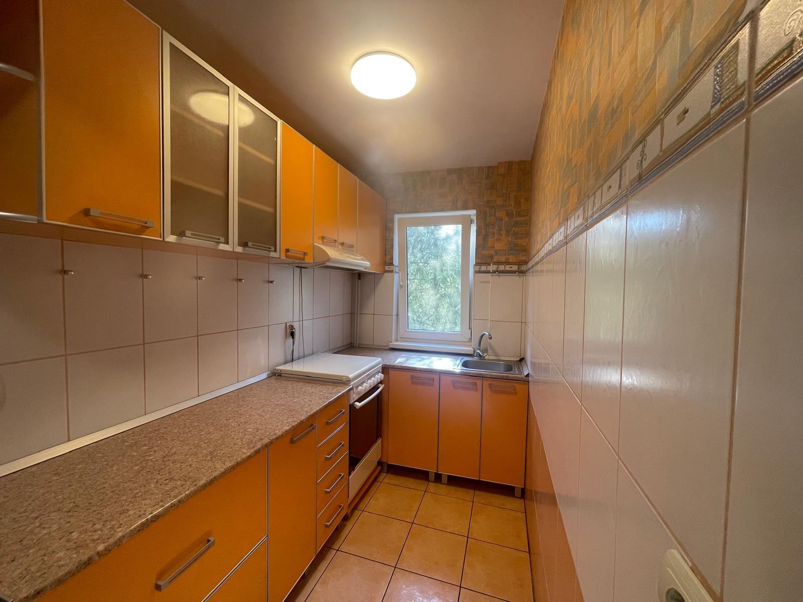 Ap 3 camere, renovat, mobilat, utilat, etaj 2, Rogerius-Pret 93900 eur - 8