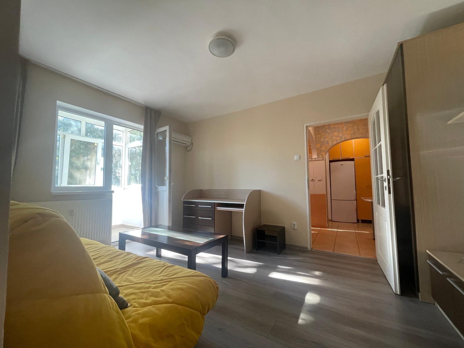 Ap 3 camere, renovat, mobilat, utilat, etaj 2, Rogerius-Pret 93900 eur - 7