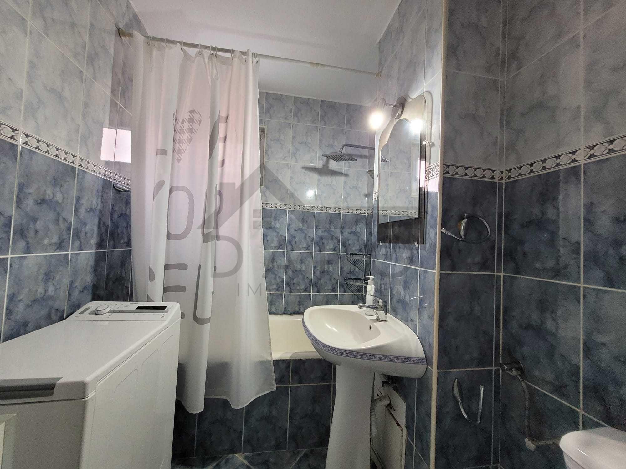 Vand apartament cu 2 camere, etaj 1 pe Bulevardul Pandurilor - 2