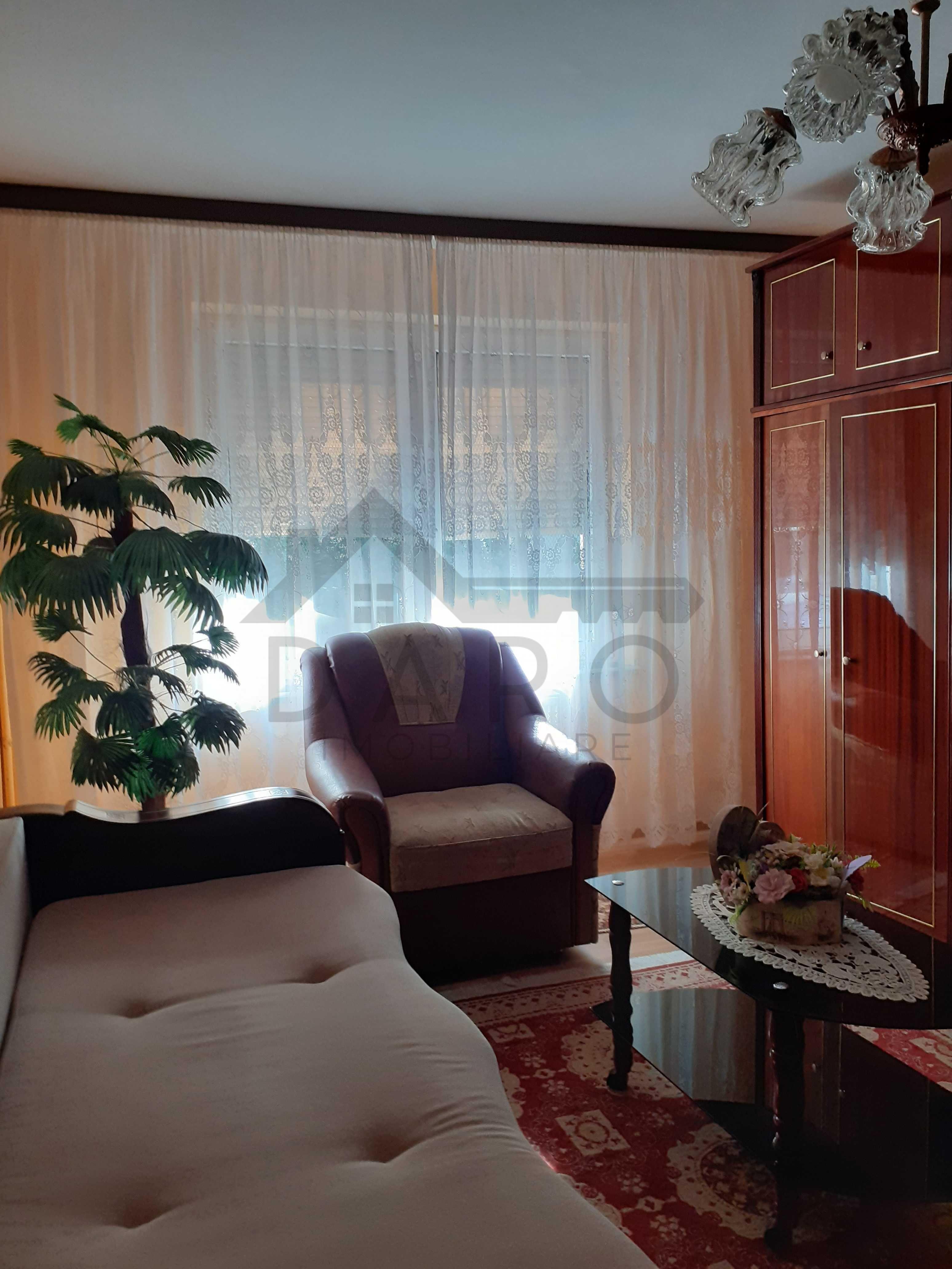 Apartament cu 3 camere de vanzare - 7