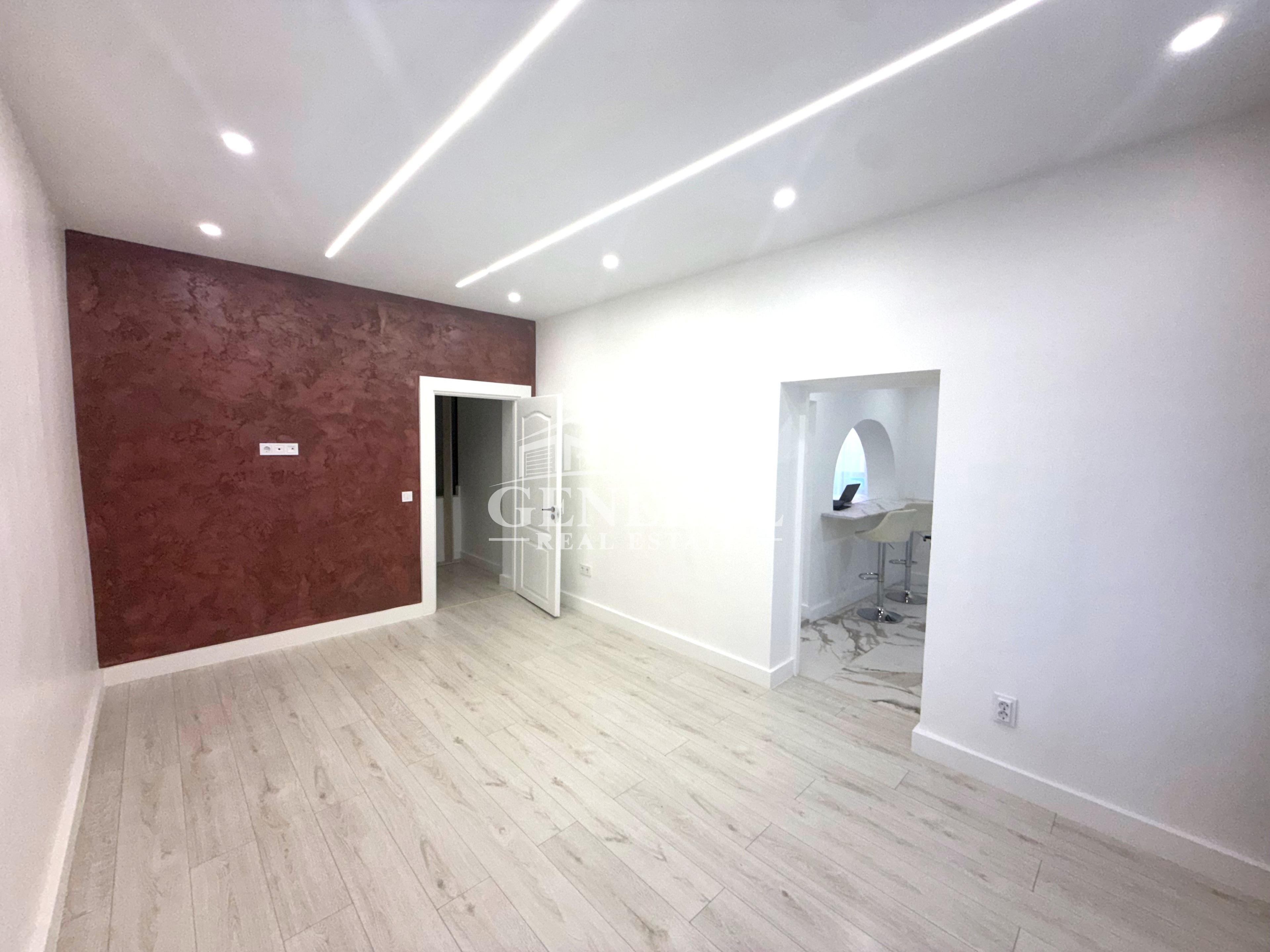 De vanzare ap. 4 camere 135m situat centrul orasului Baia Mare Renovat - 2