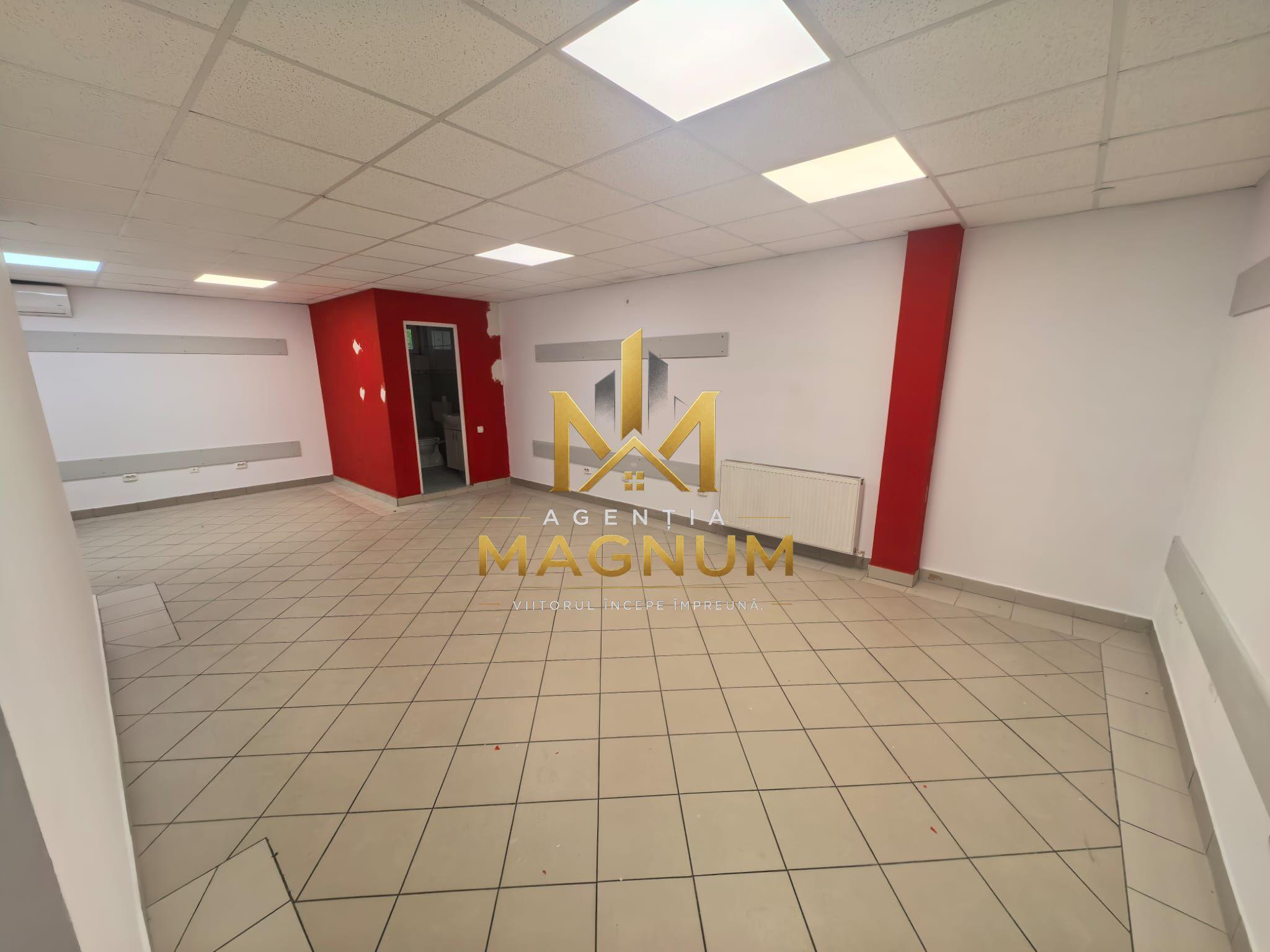 Spațiu comercial stradal | Vitrină mare | Zonă cu trafic intens - 1