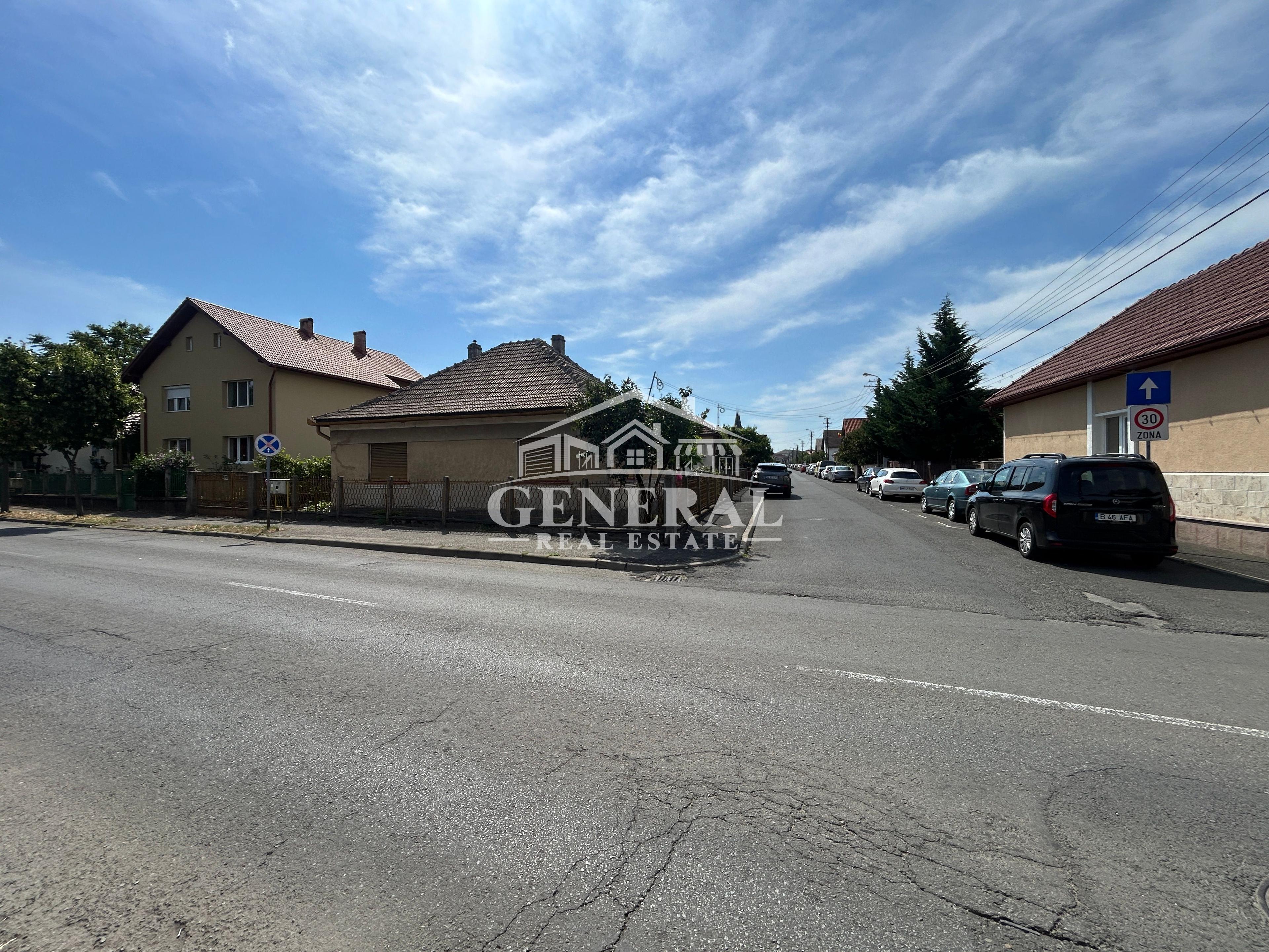 Casa de vanzare in centrul orasului Baia Mare 100m2 casa si 421 teren - 2