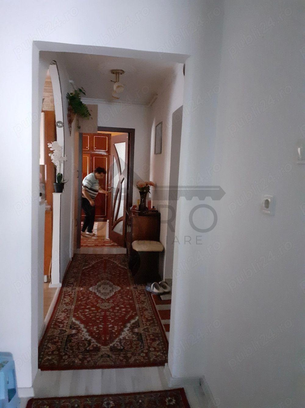 Apartament cu 3 camere de vanzare - 4