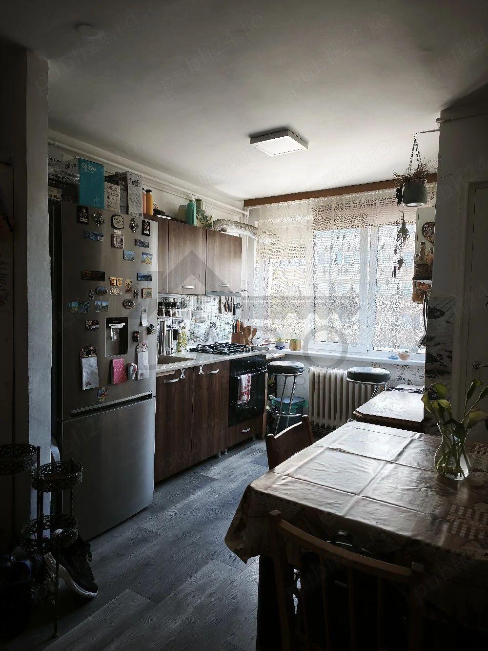 vând apartament cu 3 camere in Tudor zona Fortuna - 3