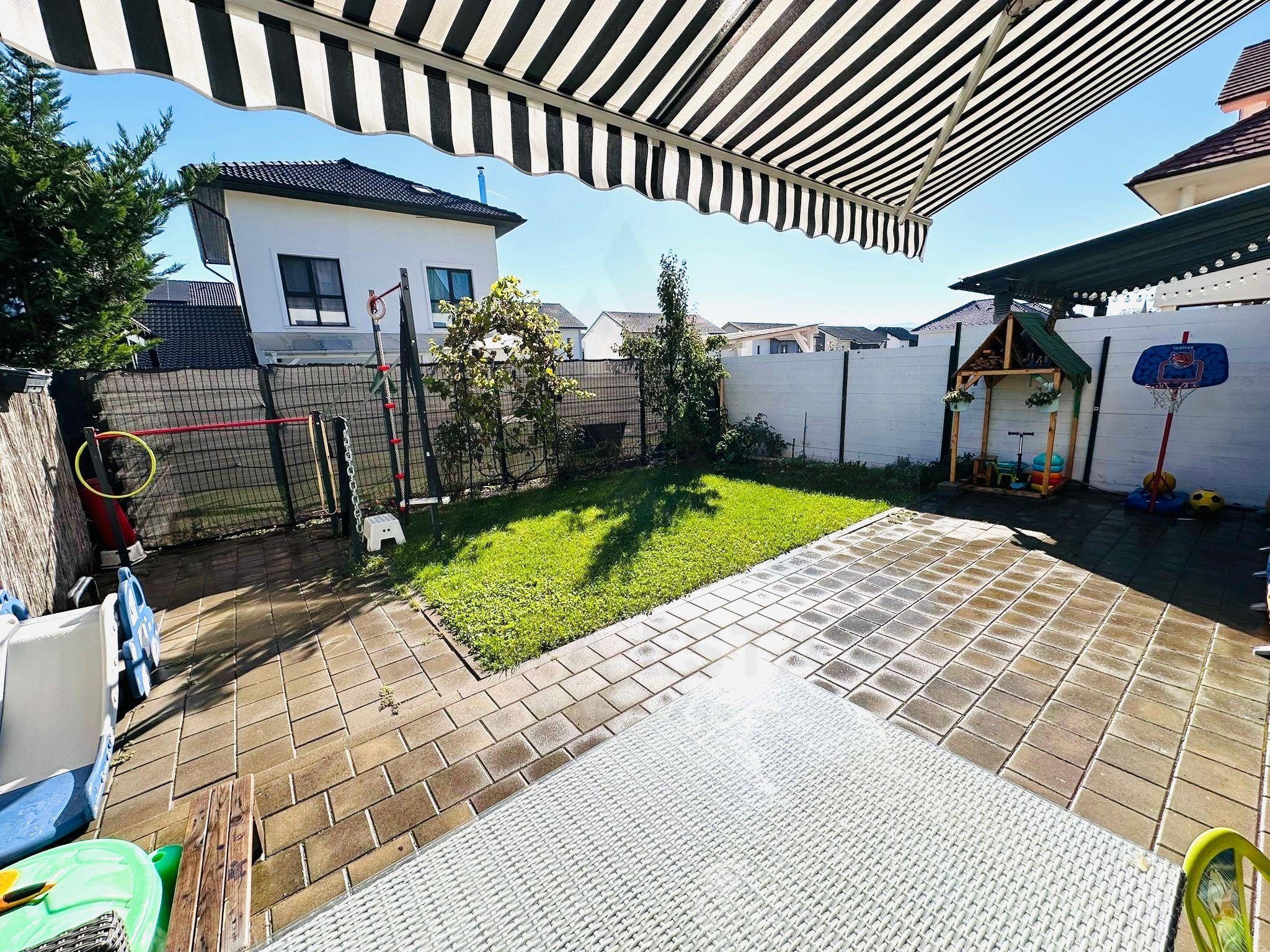 Casa moderna tip triplex 160 mp utili P+1+M si curte 120 mp Selimbar - 1