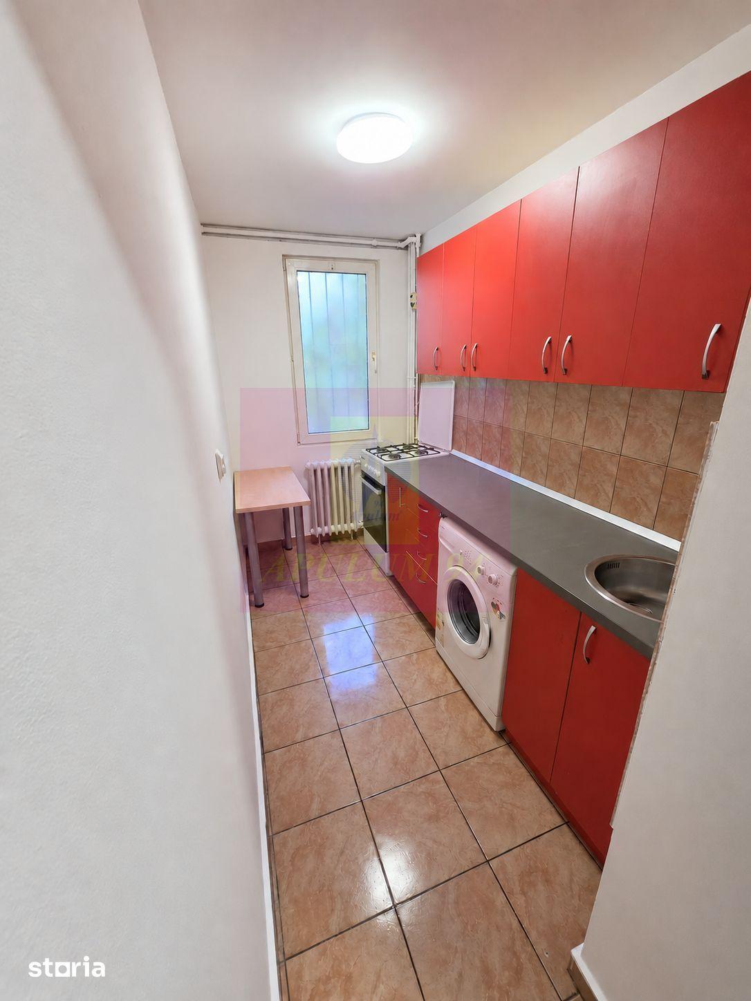 Garsoniera decomandata Drumul Taberei, metrou Valea Ialomitei - 8