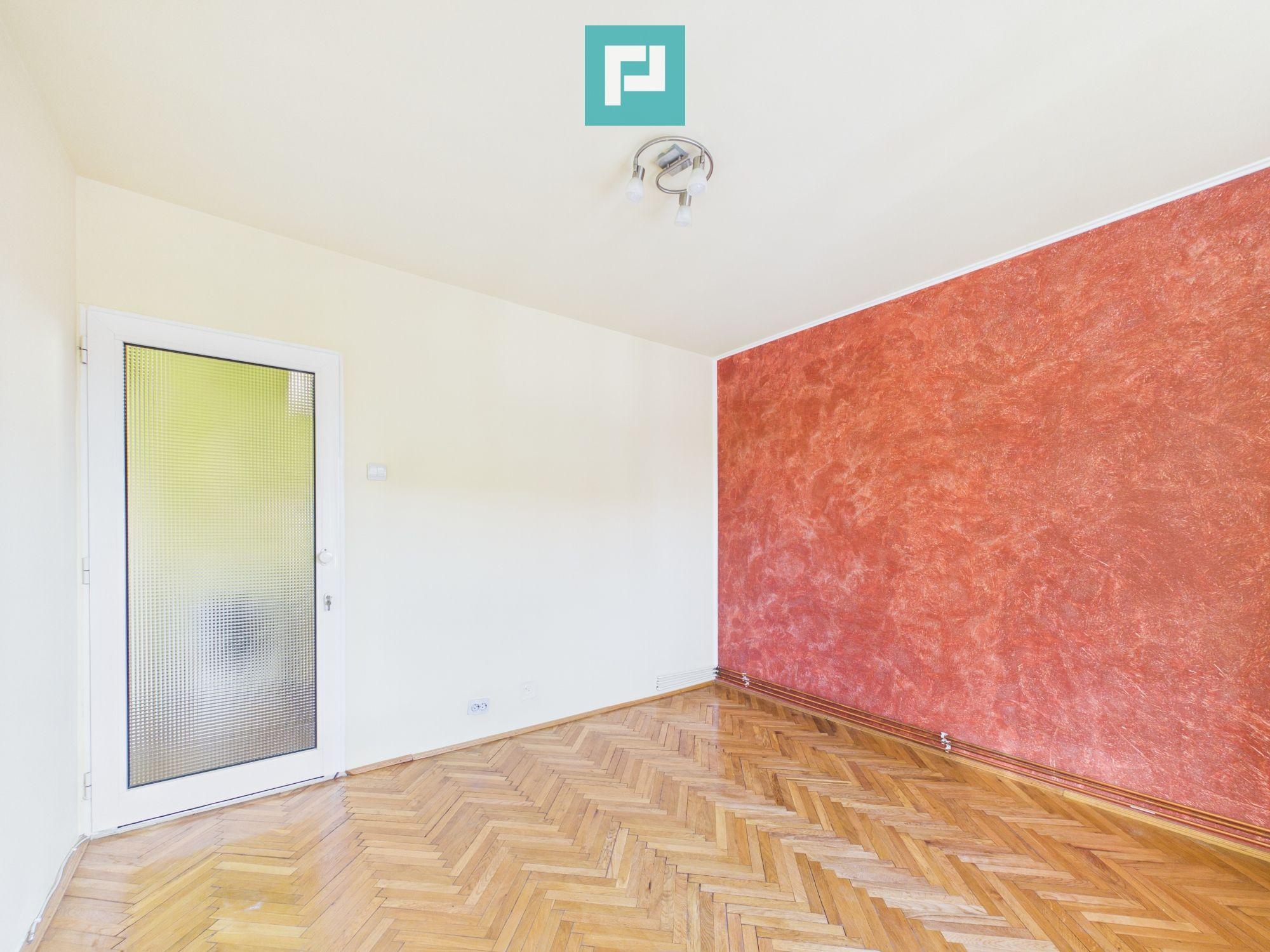 Apartament decomandat cu 3 camere, etaj II, Alfa - 14