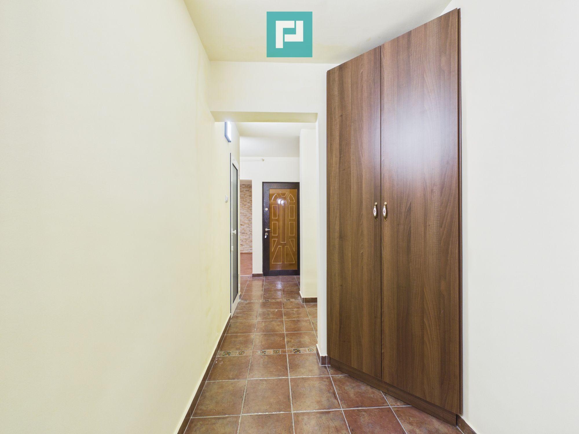 Apartament decomandat cu 3 camere, etaj II, Alfa - 10