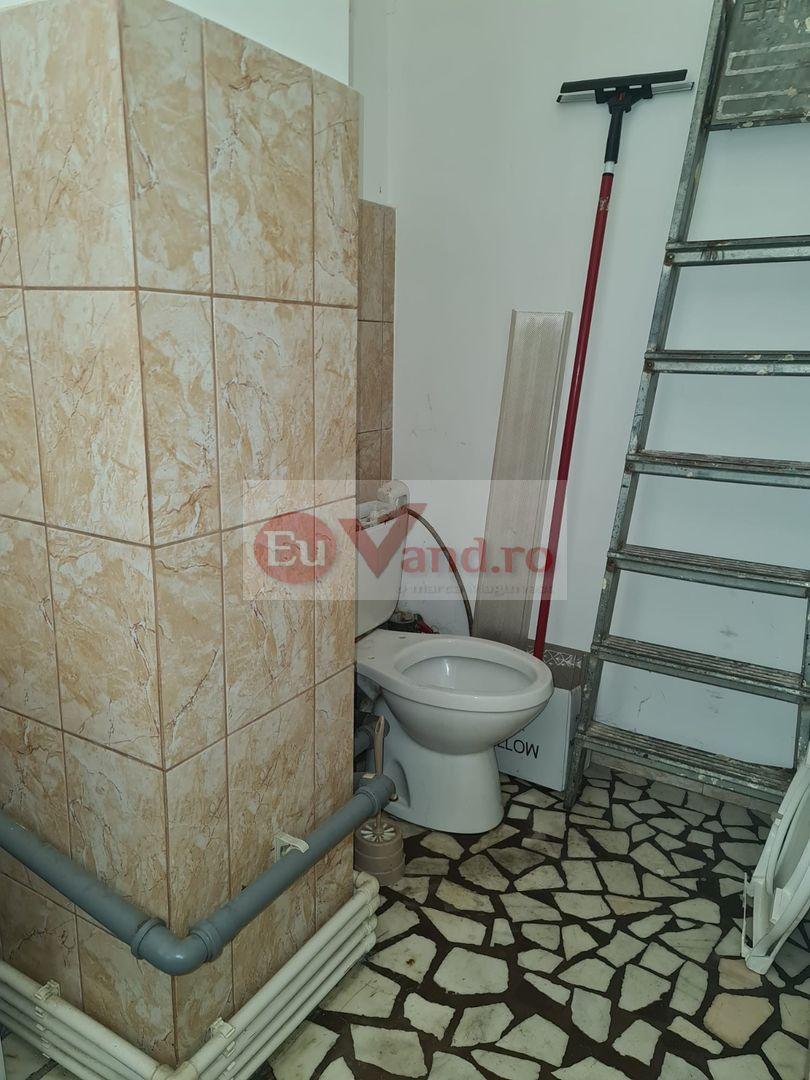 De vanzare spatiu comercial cu 4 camere, Port, 85.000 euro - 6