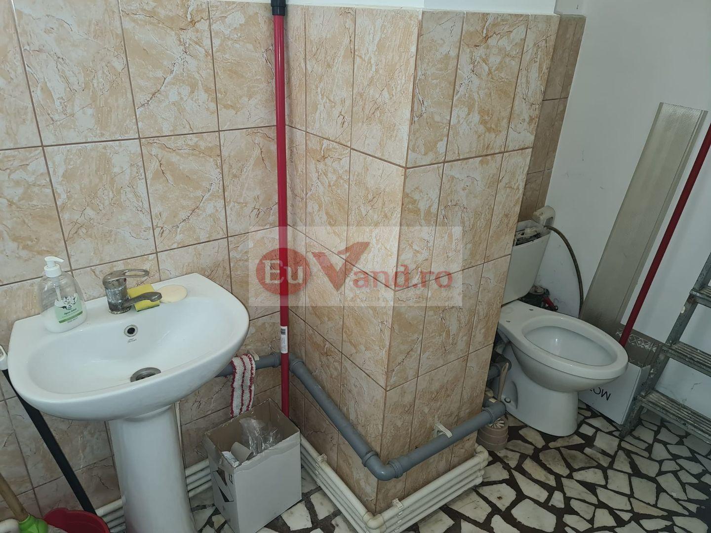 De vanzare spatiu comercial cu 4 camere, Port, 85.000 euro - 5