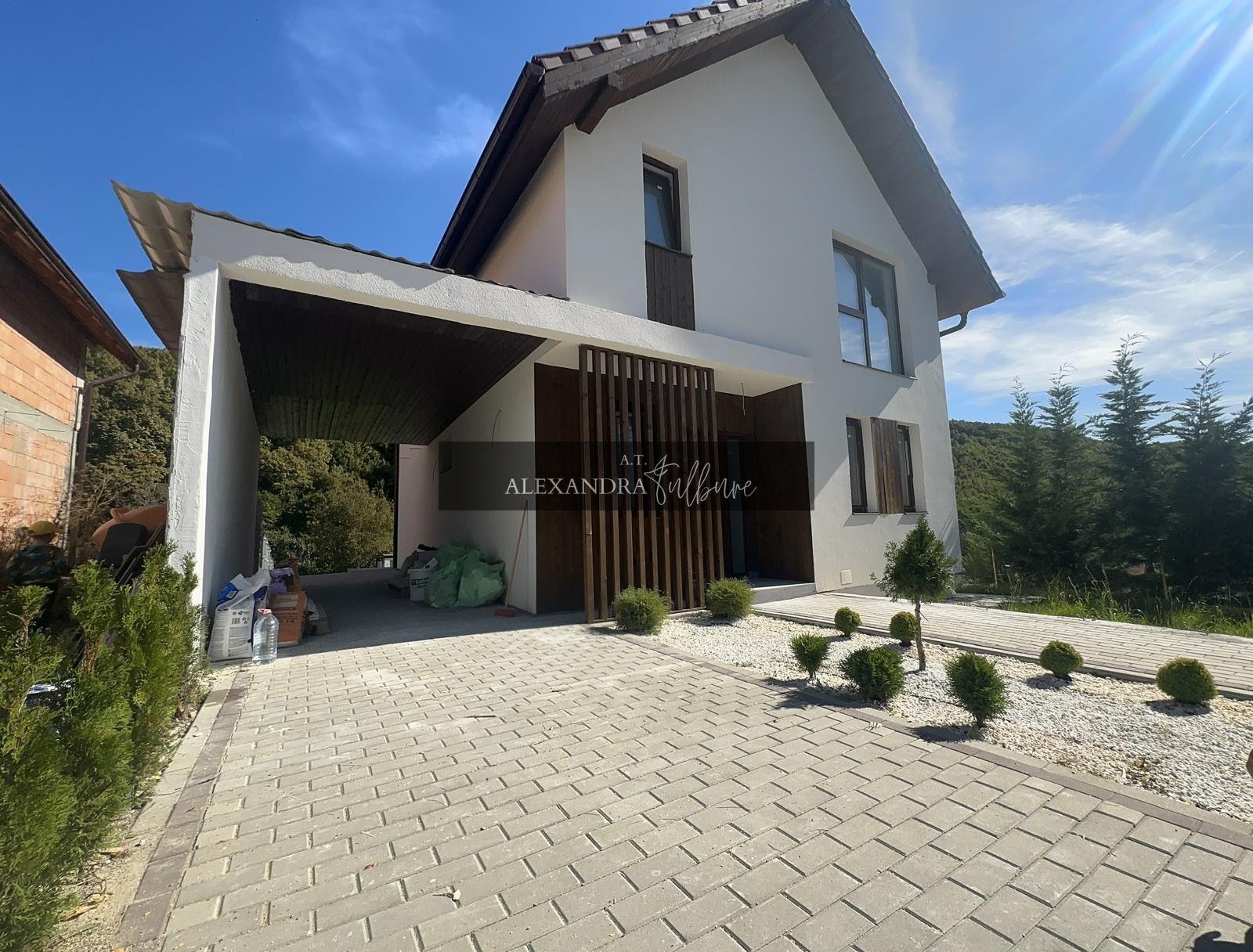 Casă individuală | finisaje moderne | la cheie | curte | Salicea - 4
