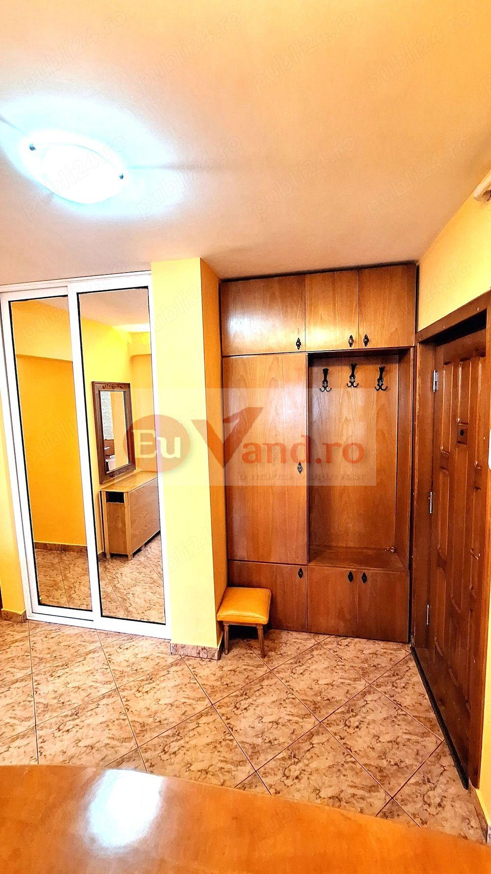 De inchiriat apartament renovat cu 3 camereTiglina 3, 500 E - 4
